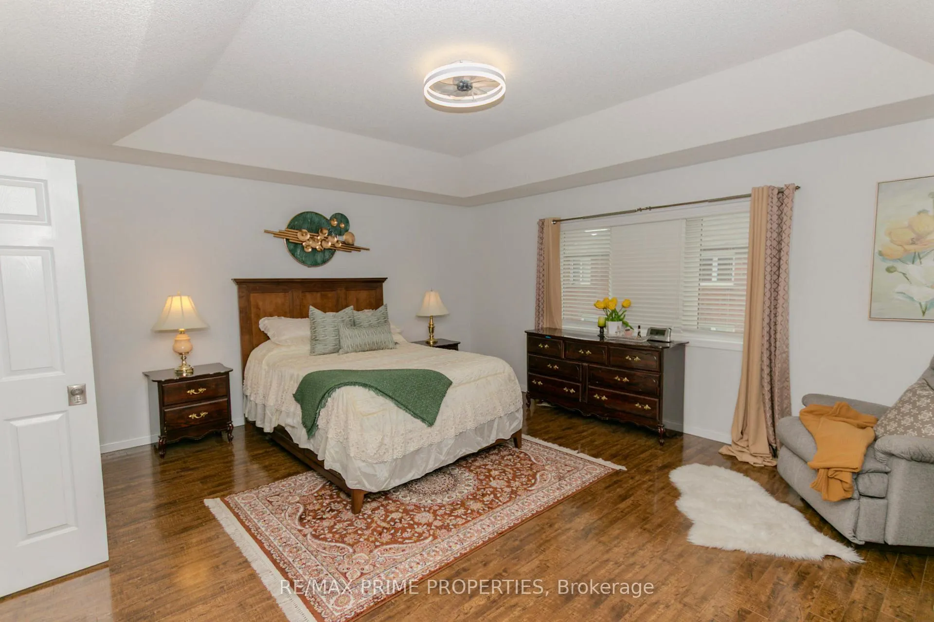 Photo 5 of 50 Gibbs Road, Brampton, Northwest Brampton — HOMEH