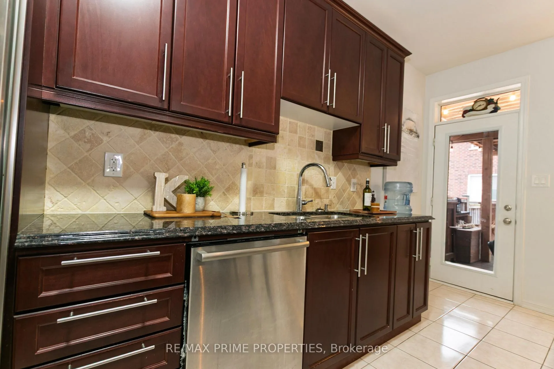 Photo 15 of 50 Gibbs Road, Brampton, Northwest Brampton — HOMEH
