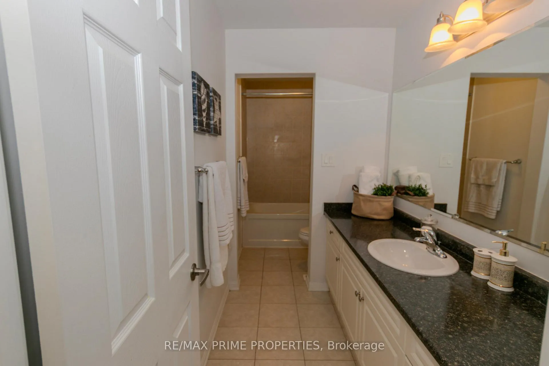 Photo 29 of 50 Gibbs Road, Brampton, Northwest Brampton — HOMEH