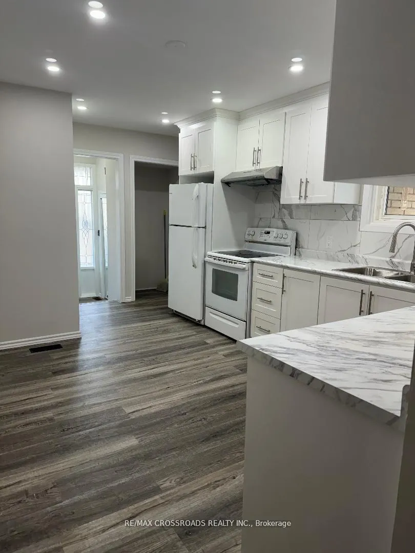 Photo 3 of 24 Cole Avenue, Clarington, Bowmanville — HOMEH