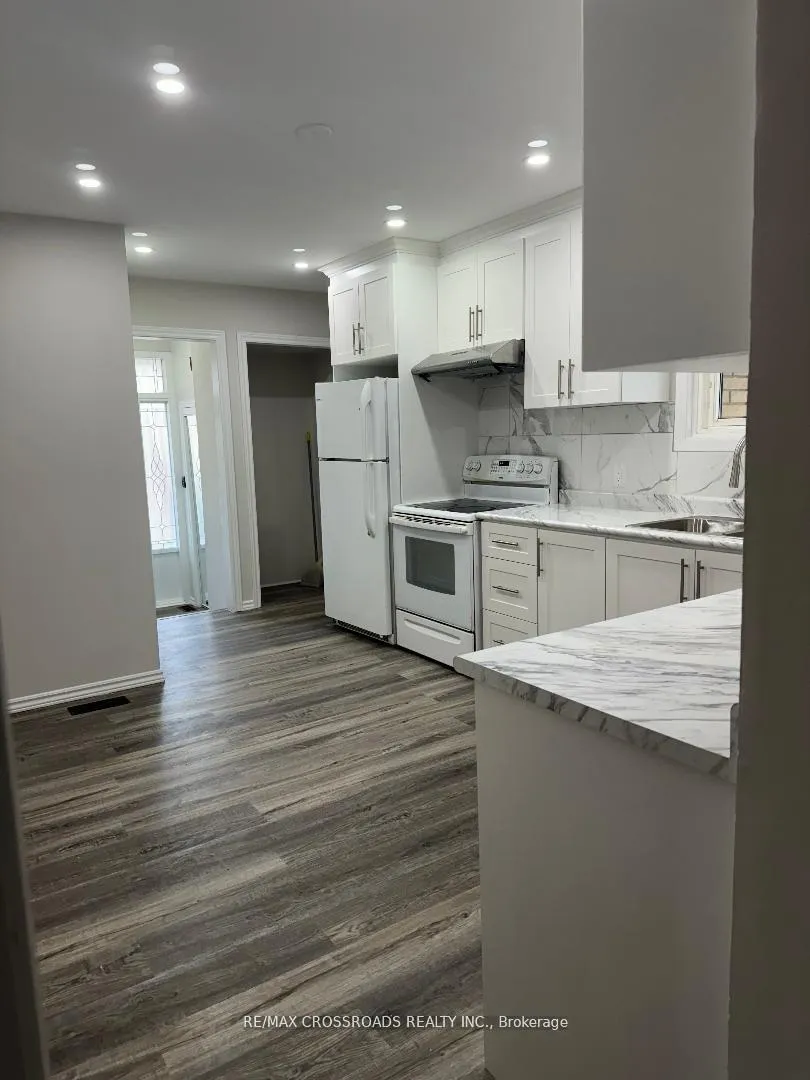 Photo 4 of 24 Cole Avenue, Clarington, Bowmanville — HOMEH