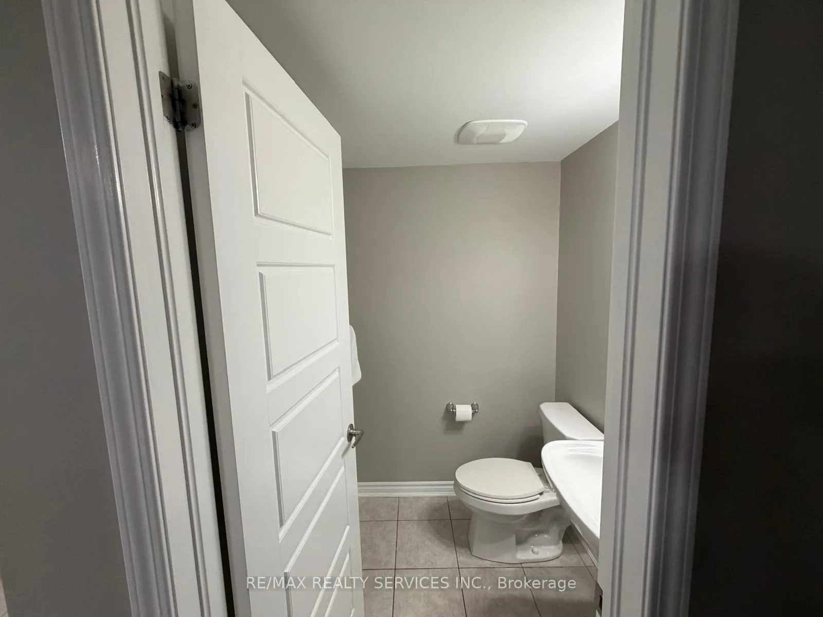 Photo 8 of 121 Frost Court, Milton, Ford — HOMEH