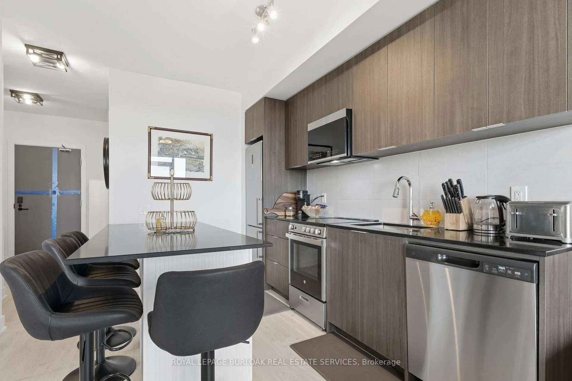 Photo 8 of Unit 1104, 2088 James Street, Burlington, Brant — HOMEH