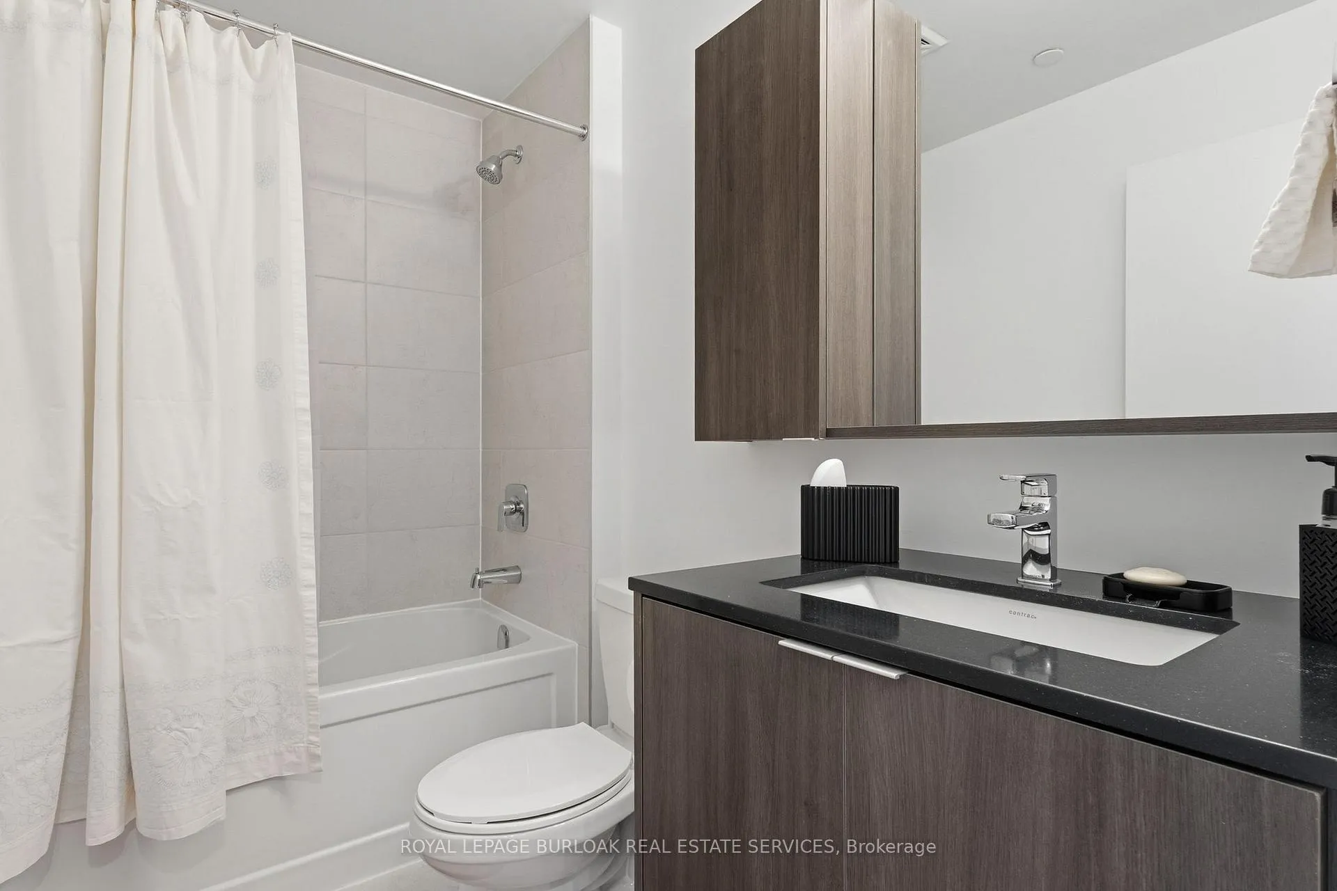 Photo 11 of Unit 1104, 2088 James Street, Burlington, Brant — HOMEH