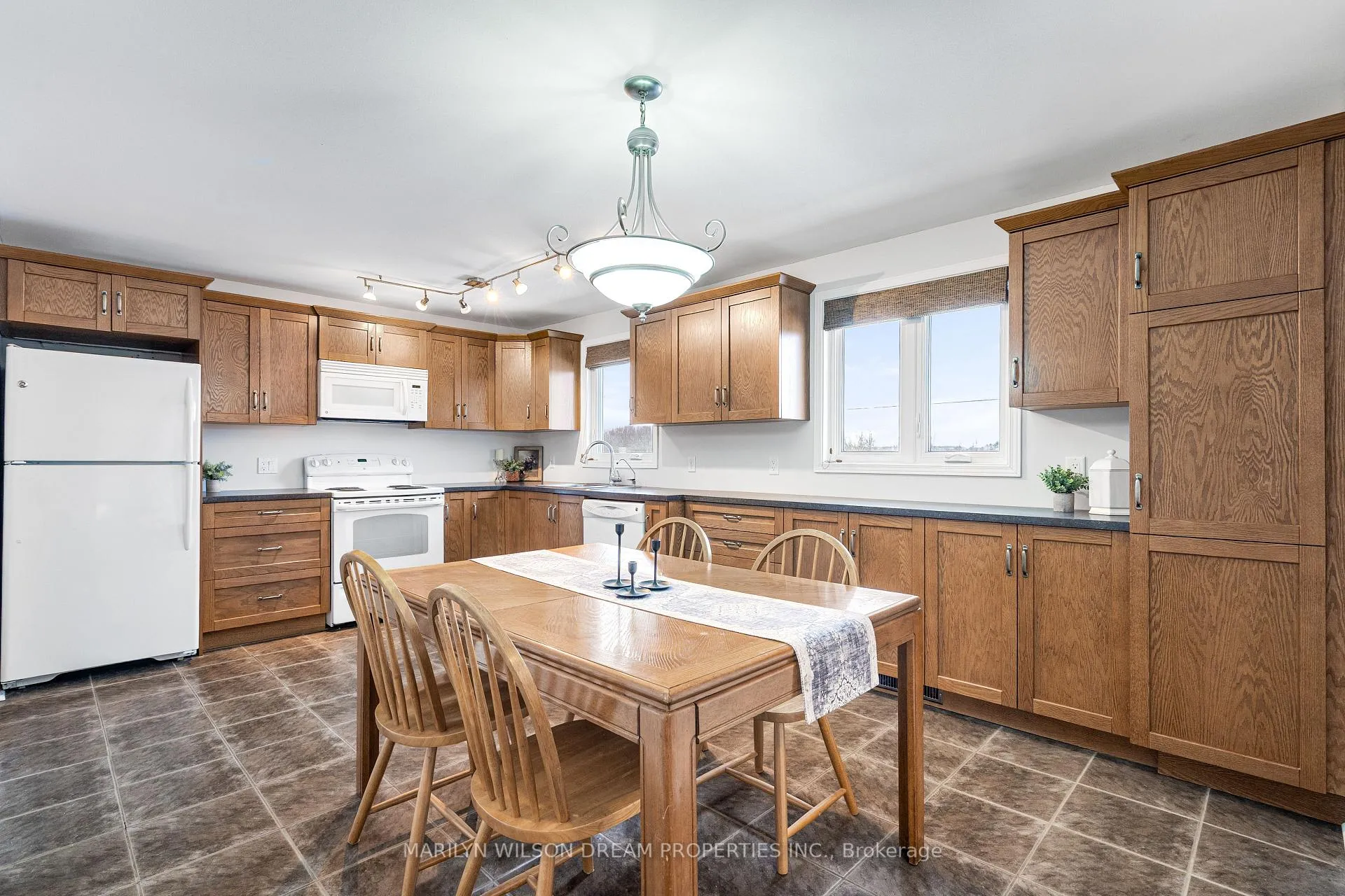 Photo 8 of 1234 Kinburn Side Road, Ottawa, Dunrobin — HOMEH