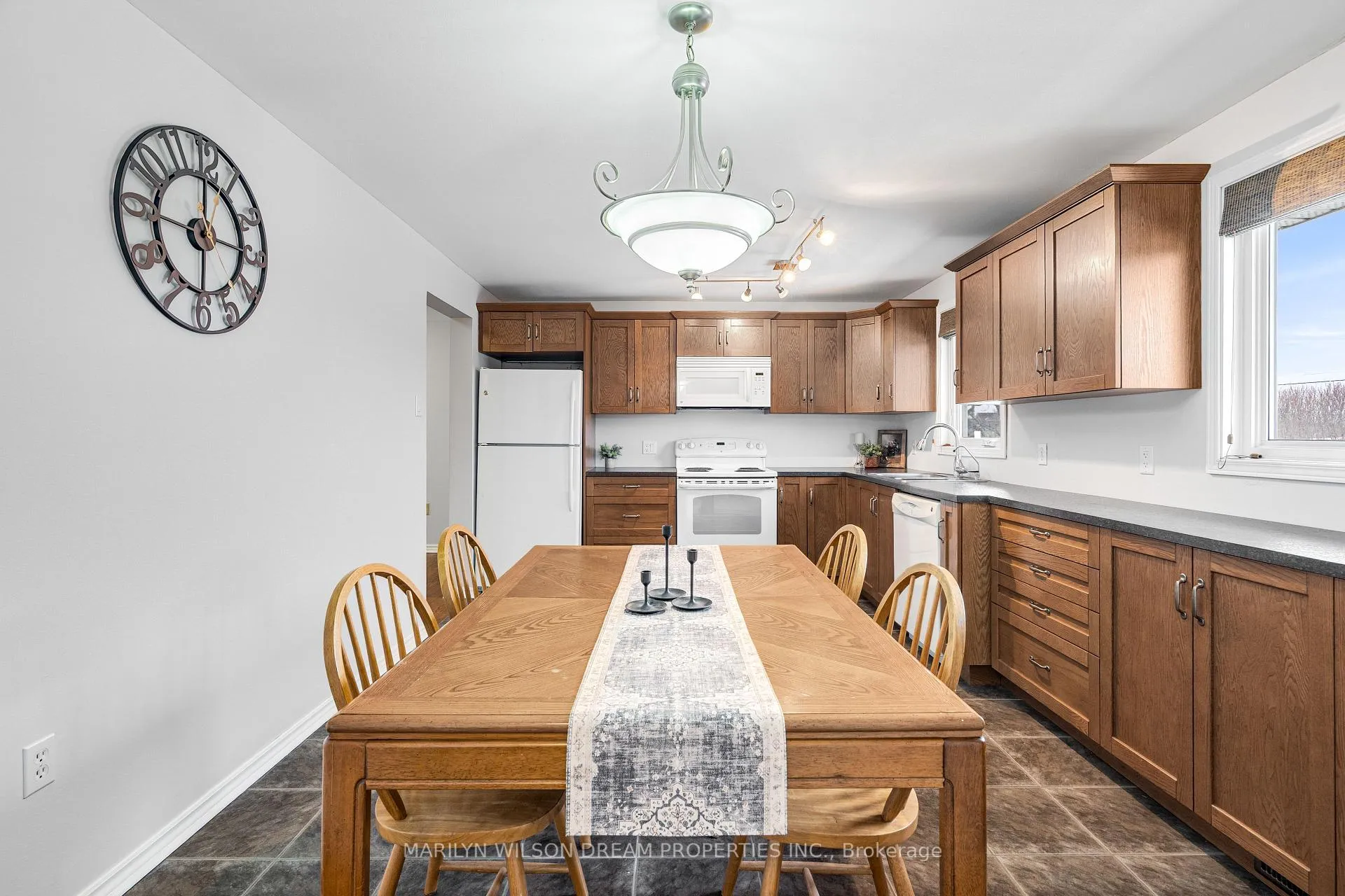 Photo 9 of 1234 Kinburn Side Road, Ottawa, Dunrobin — HOMEH