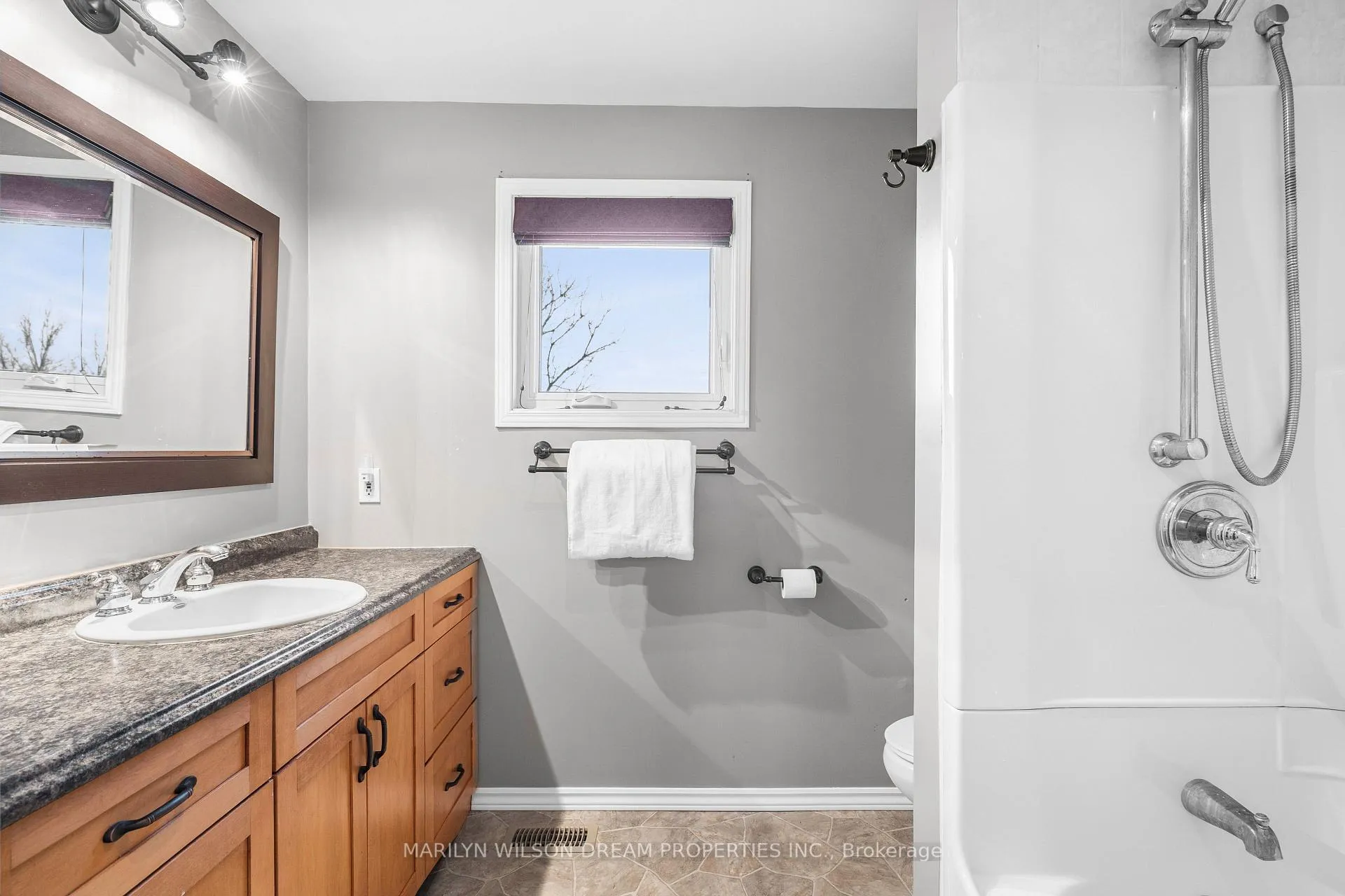 Photo 21 of 1234 Kinburn Side Road, Ottawa, Dunrobin — HOMEH