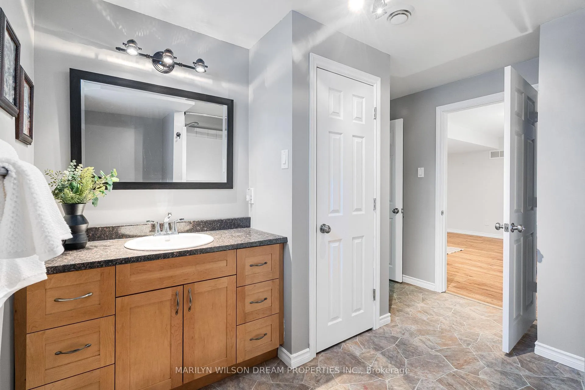 Photo 31 of 1234 Kinburn Side Road, Ottawa, Dunrobin — HOMEH