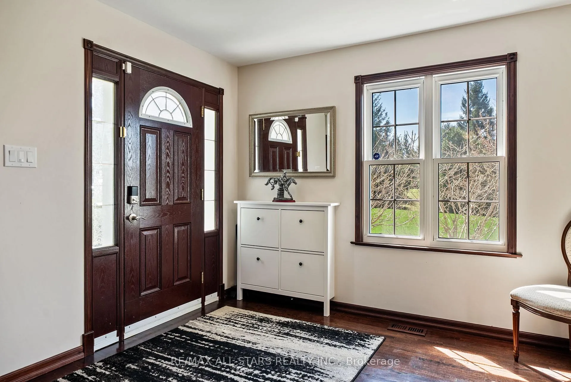 Photo 4 of 396 Ashworth Road, Uxbridge, Rural Uxbridge — HOMEH