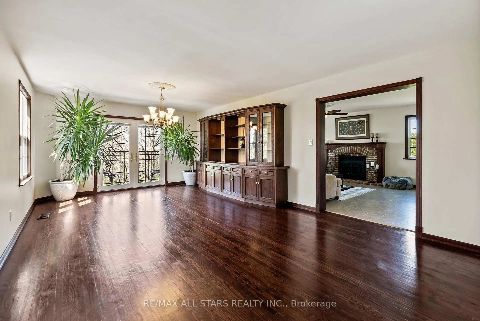 Photo 6 of 396 Ashworth Road, Uxbridge, Rural Uxbridge — HOMEH