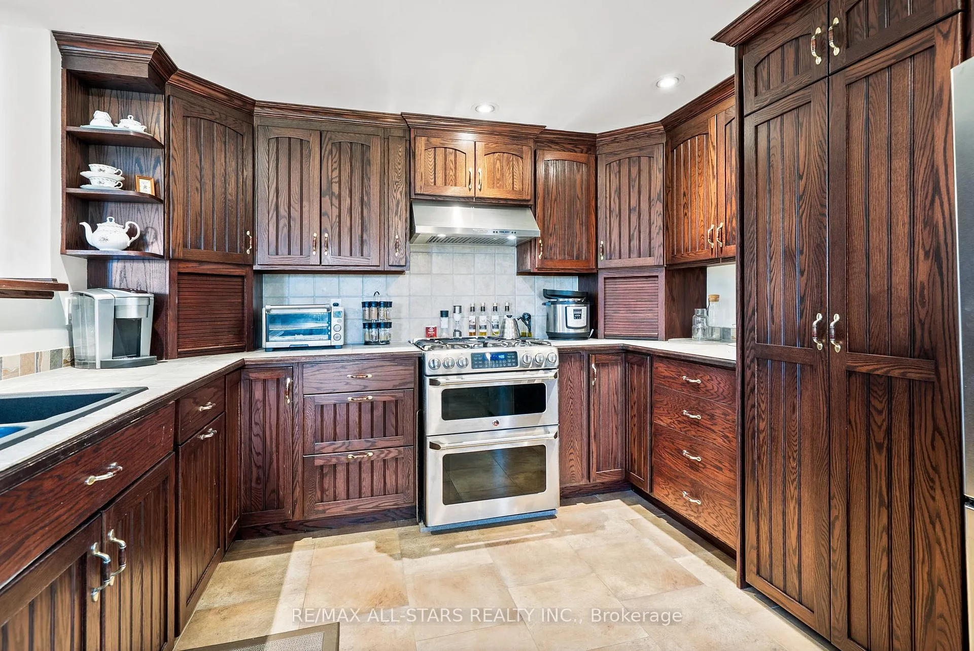Photo 10 of 396 Ashworth Road, Uxbridge, Rural Uxbridge — HOMEH