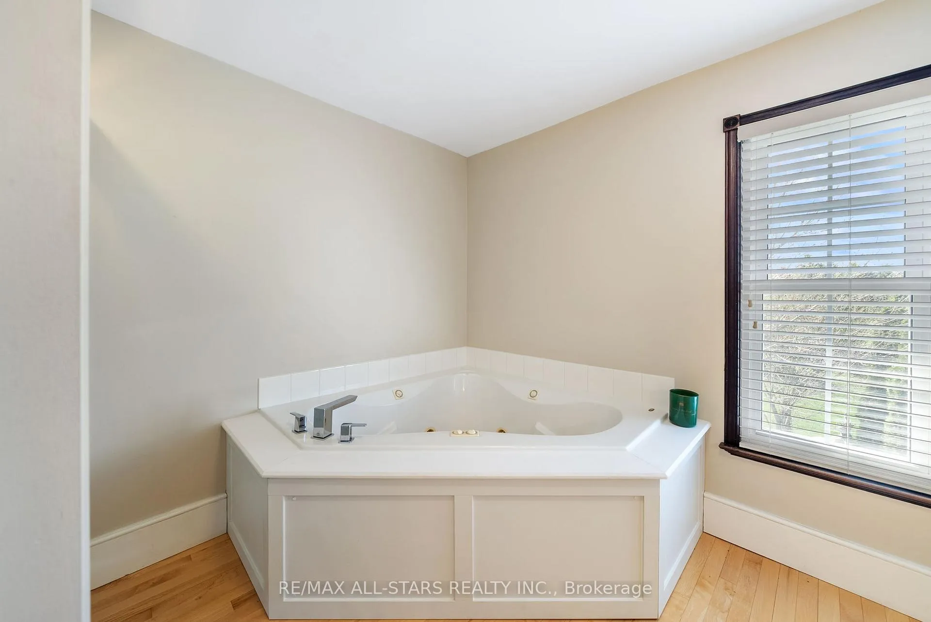 Photo 19 of 396 Ashworth Road, Uxbridge, Rural Uxbridge — HOMEH