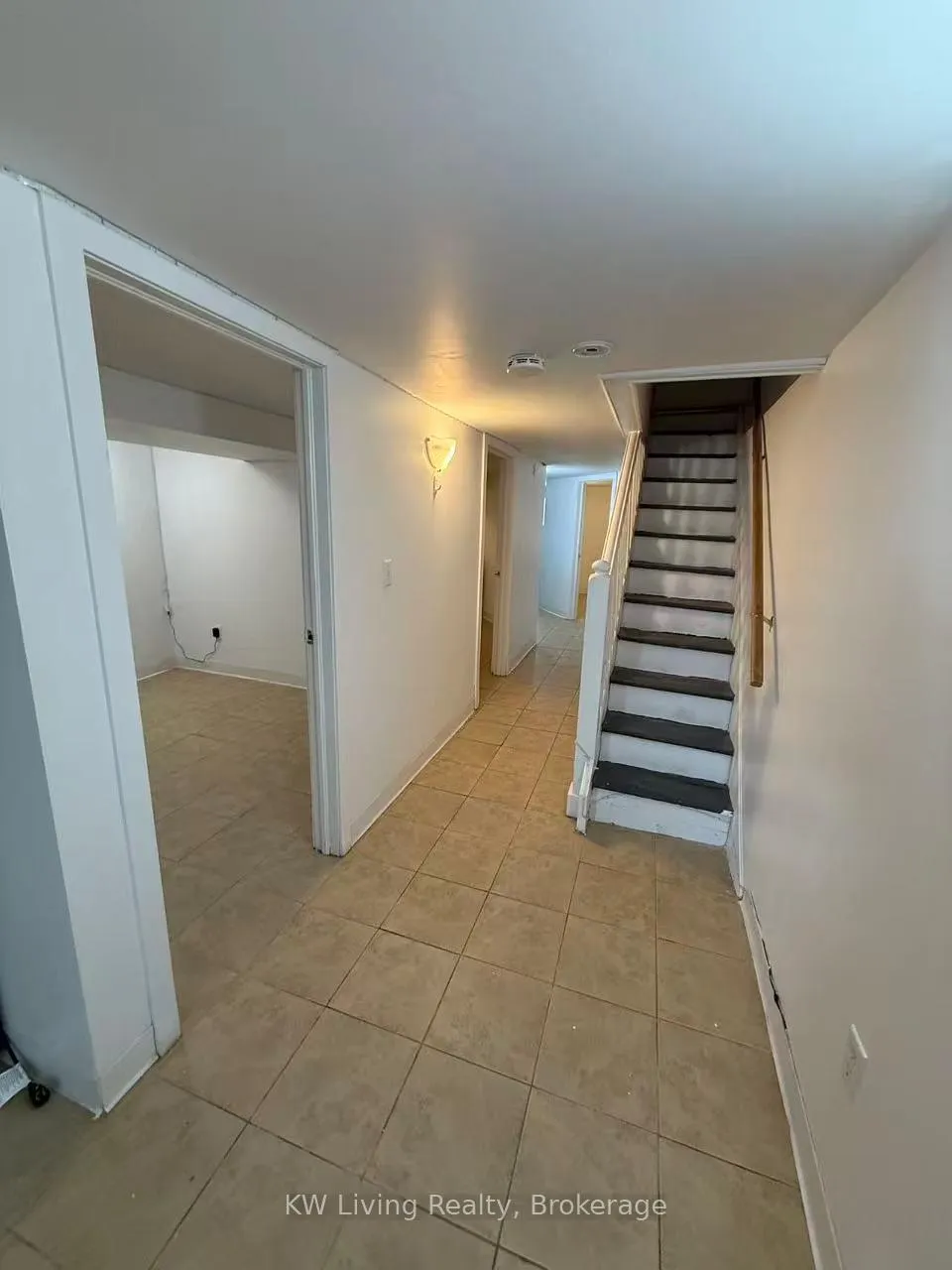 Photo 8 of Unit Basement, 62 Ulster Street, Toronto, University — HOMEH