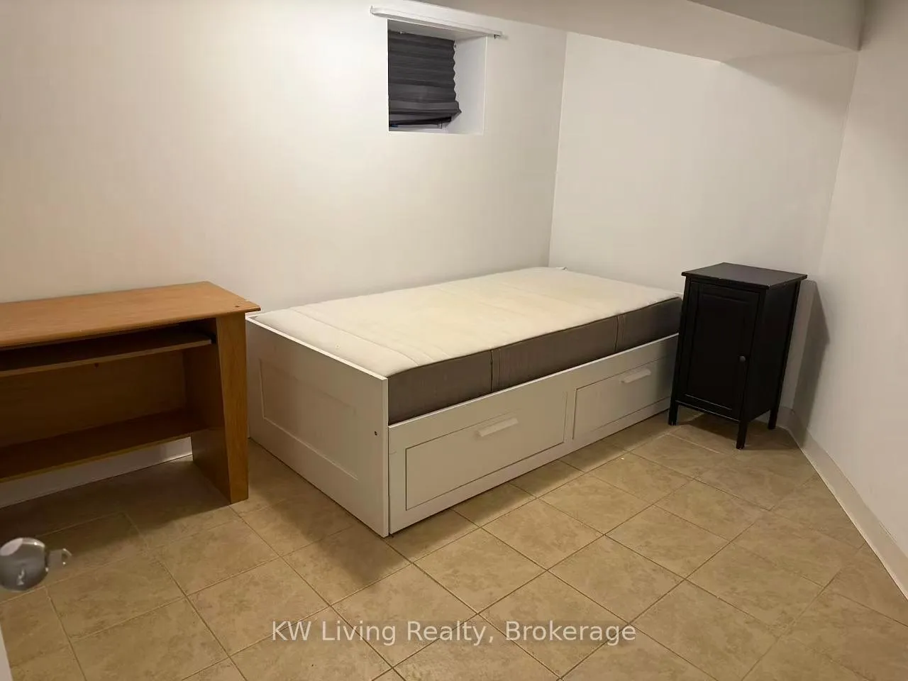 Photo 11 of Unit Basement, 62 Ulster Street, Toronto, University — HOMEH