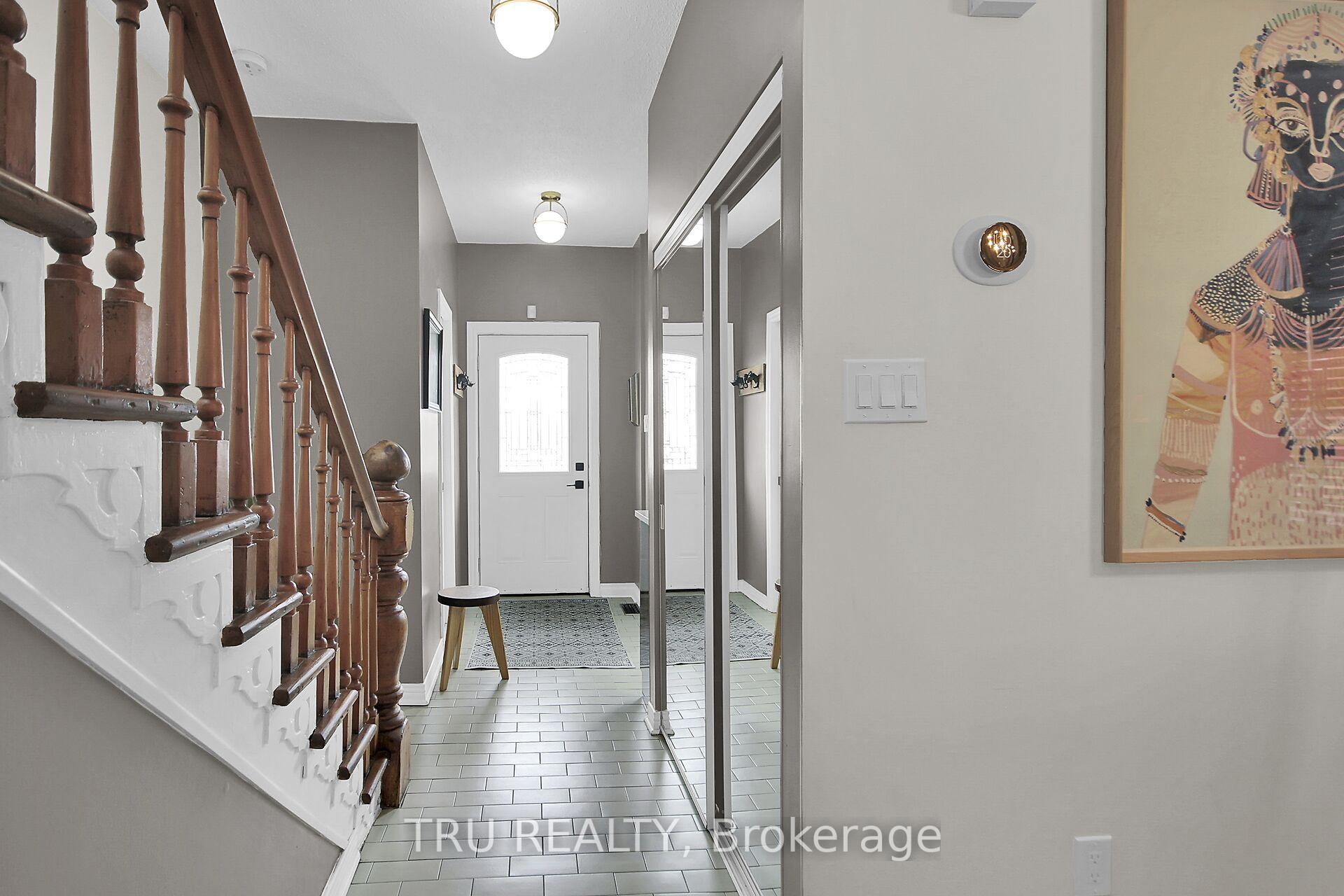 Photo 2 of 86 King Edward Avenue, Ottawa, Lower Town/Byward Market — HOMEH