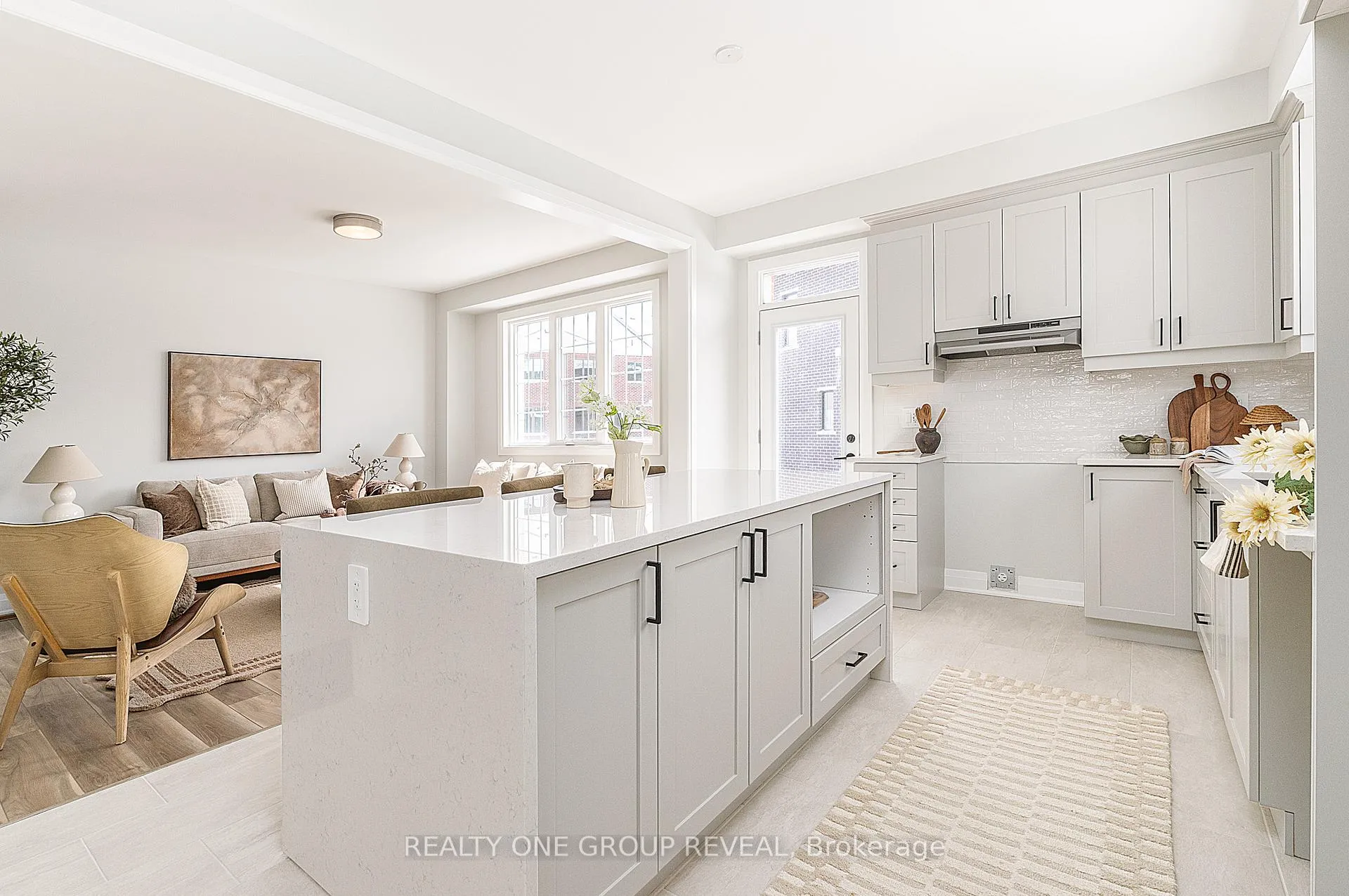Photo 10 of 27 Moss Drive, Markham, Rural Markham — HOMEH