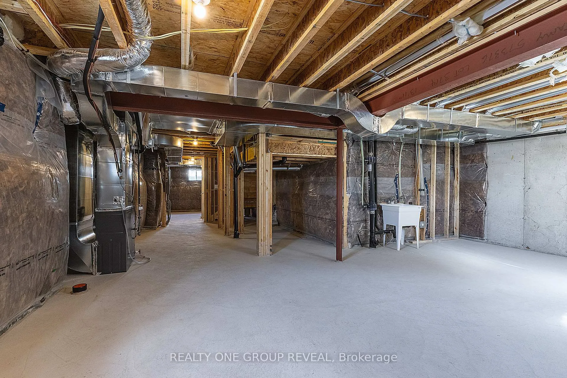 Photo 16 of 27 Moss Drive, Markham, Rural Markham — HOMEH
