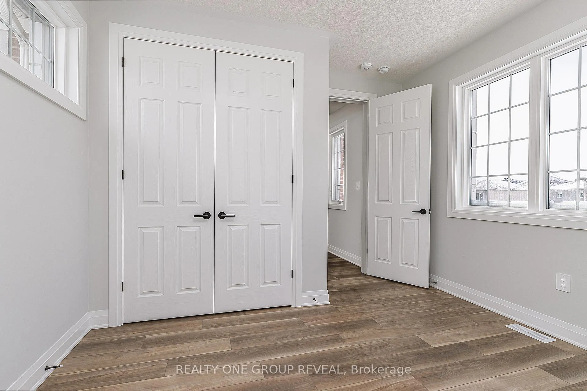 Photo 19 of 27 Moss Drive, Markham, Rural Markham — HOMEH