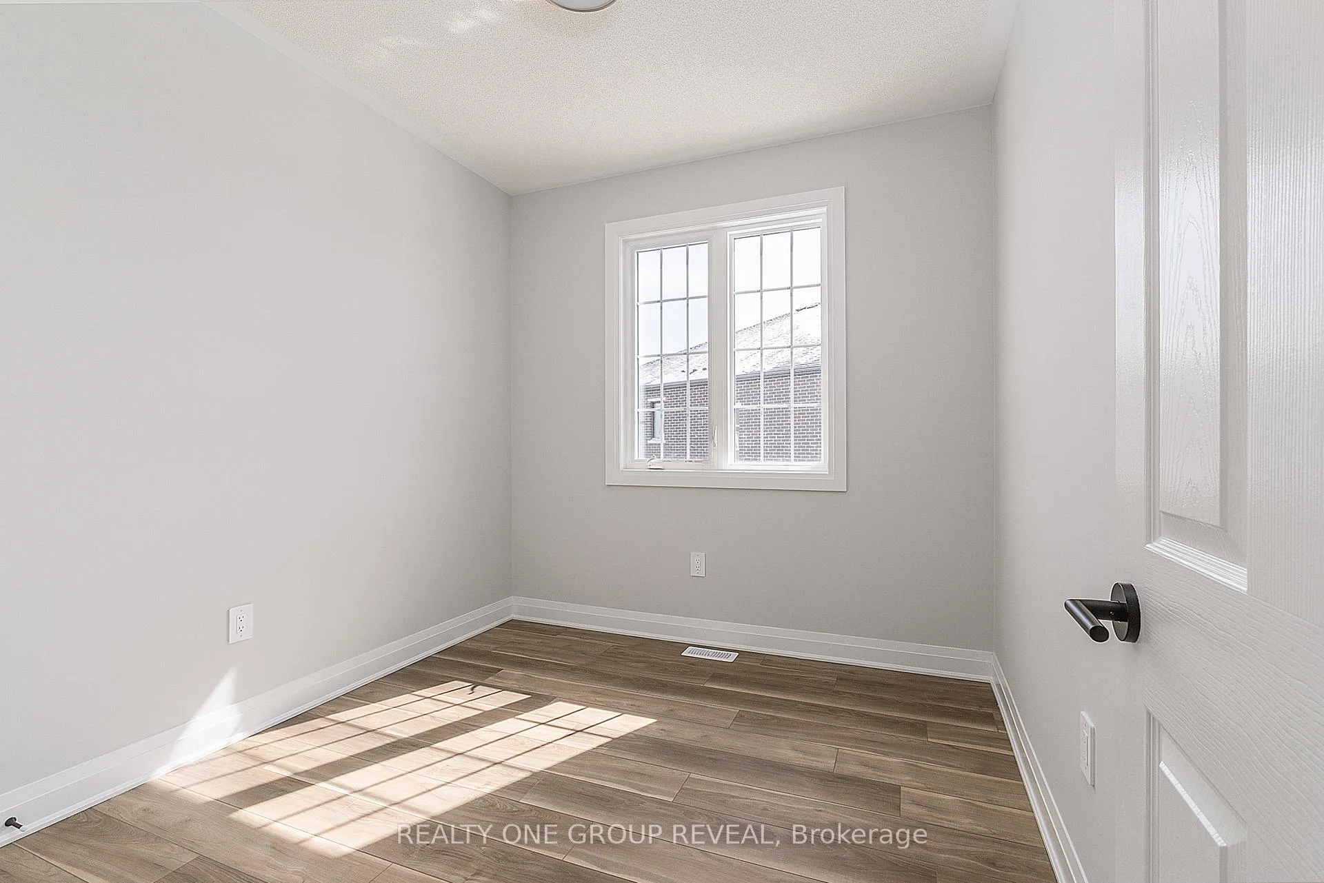 Photo 24 of 27 Moss Drive, Markham, Rural Markham — HOMEH