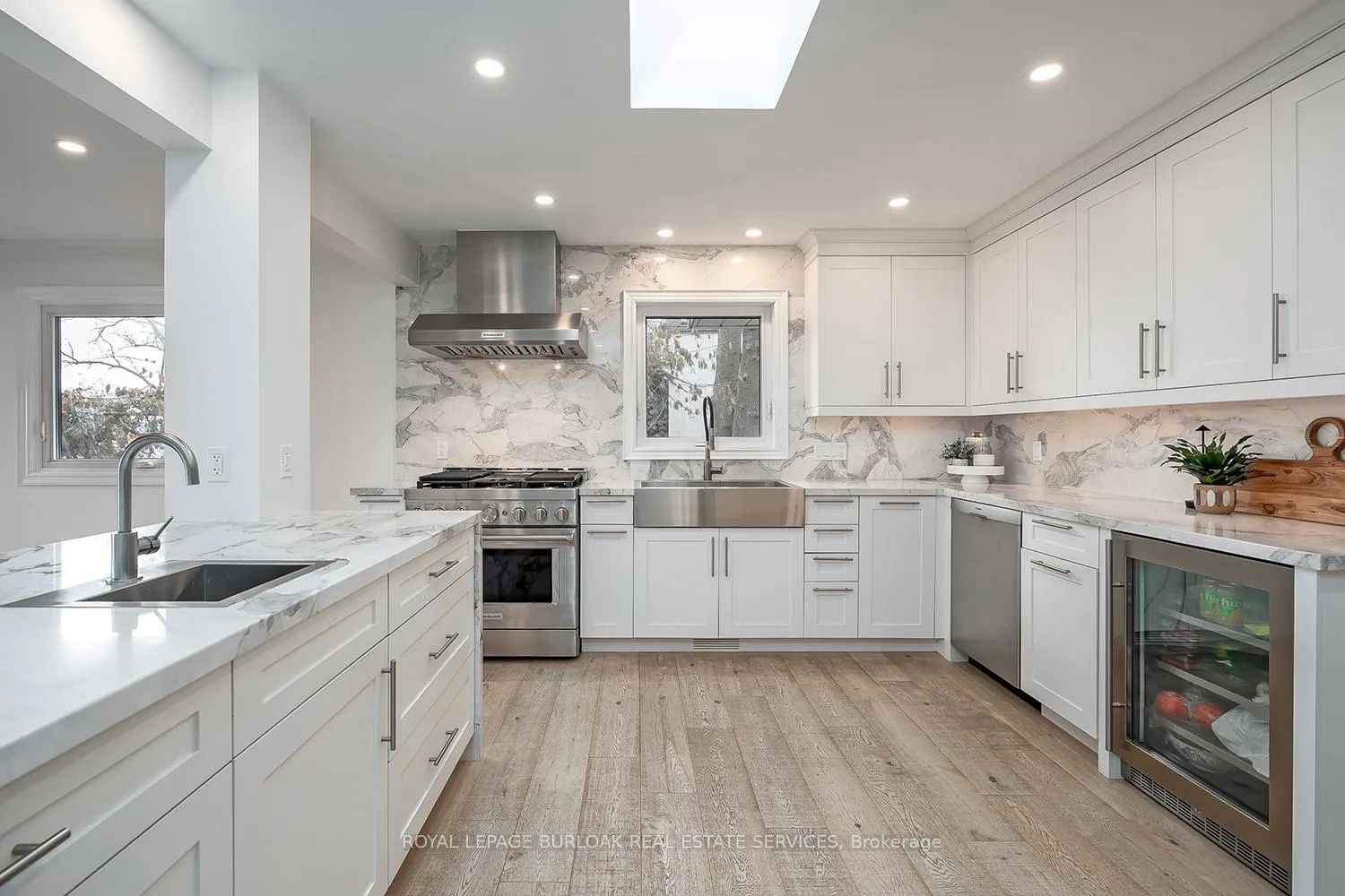 Photo 6 of 624 North Shore Boulevard E, Burlington, LaSalle — HOMEH