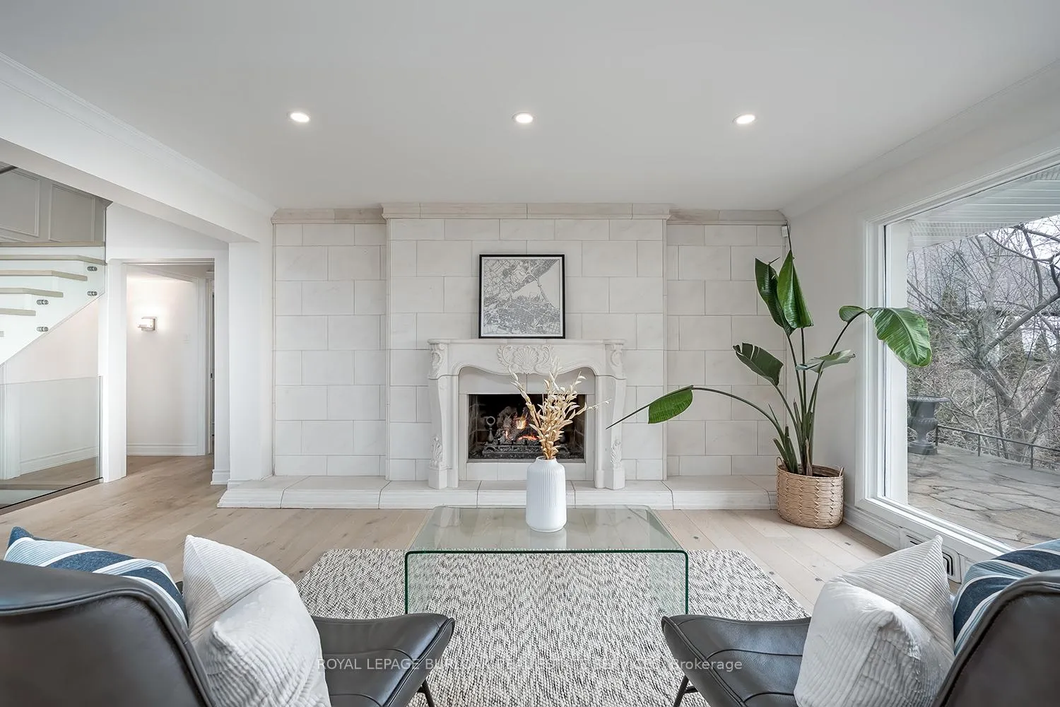 Photo 13 of 624 North Shore Boulevard E, Burlington, LaSalle — HOMEH
