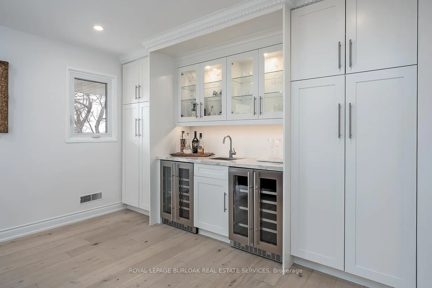 Photo 16 of 624 North Shore Boulevard E, Burlington, LaSalle — HOMEH