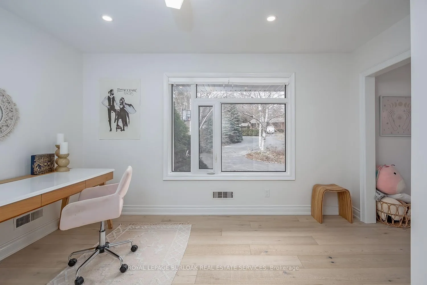 Photo 19 of 624 North Shore Boulevard E, Burlington, LaSalle — HOMEH