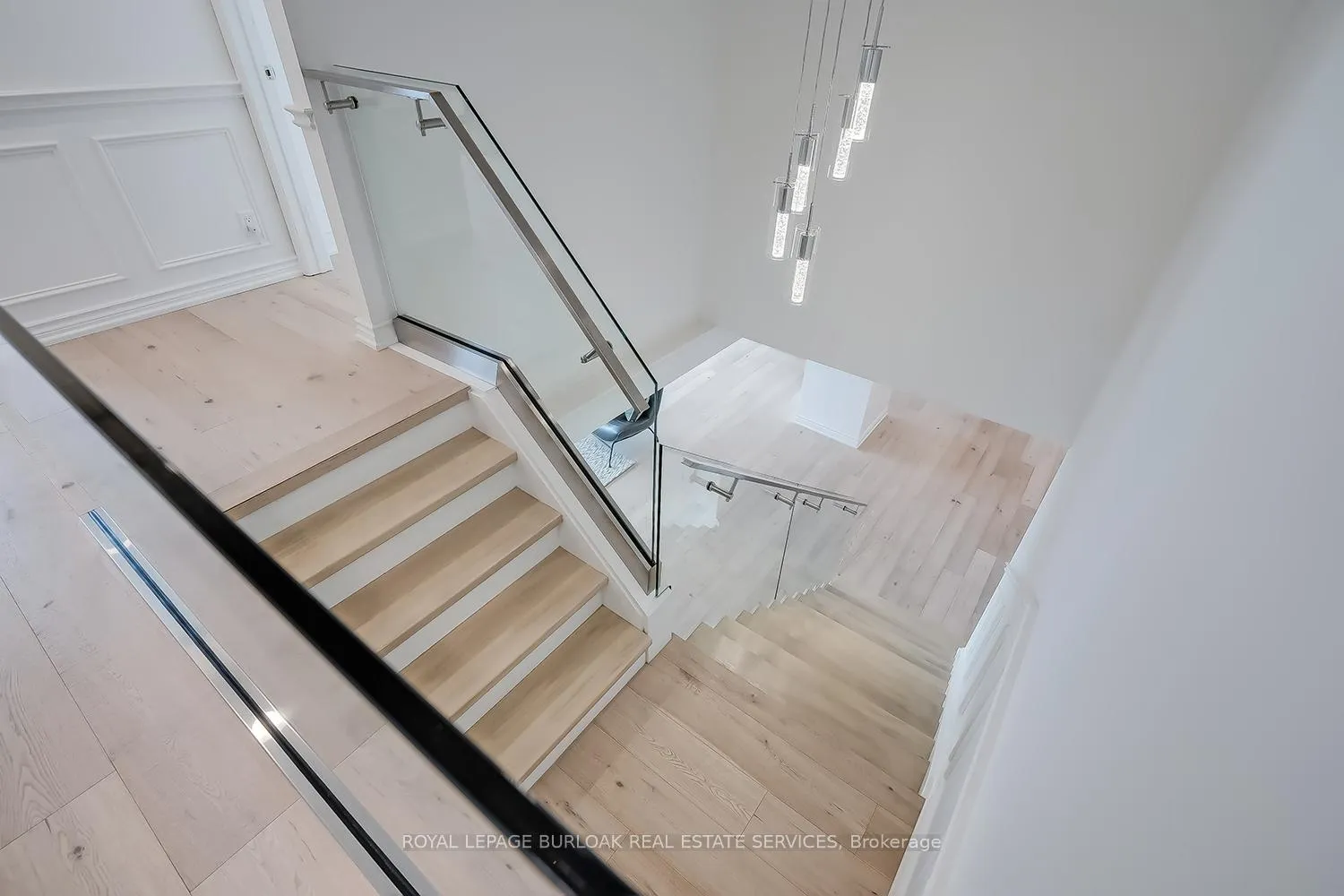 Photo 21 of 624 North Shore Boulevard E, Burlington, LaSalle — HOMEH