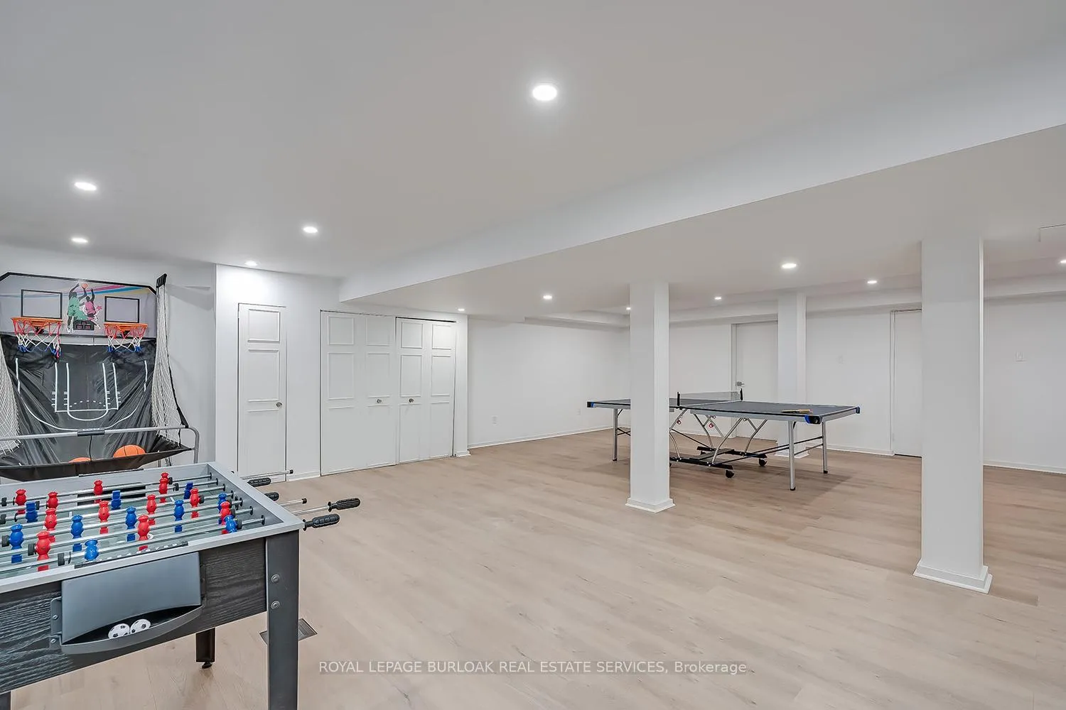 Photo 32 of 624 North Shore Boulevard E, Burlington, LaSalle — HOMEH