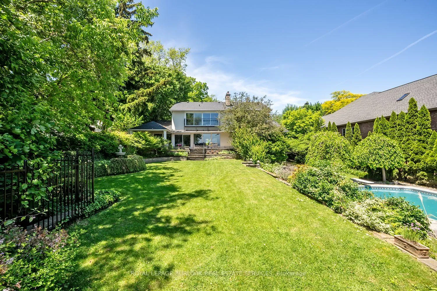 Photo 41 of 624 North Shore Boulevard E, Burlington, LaSalle — HOMEH