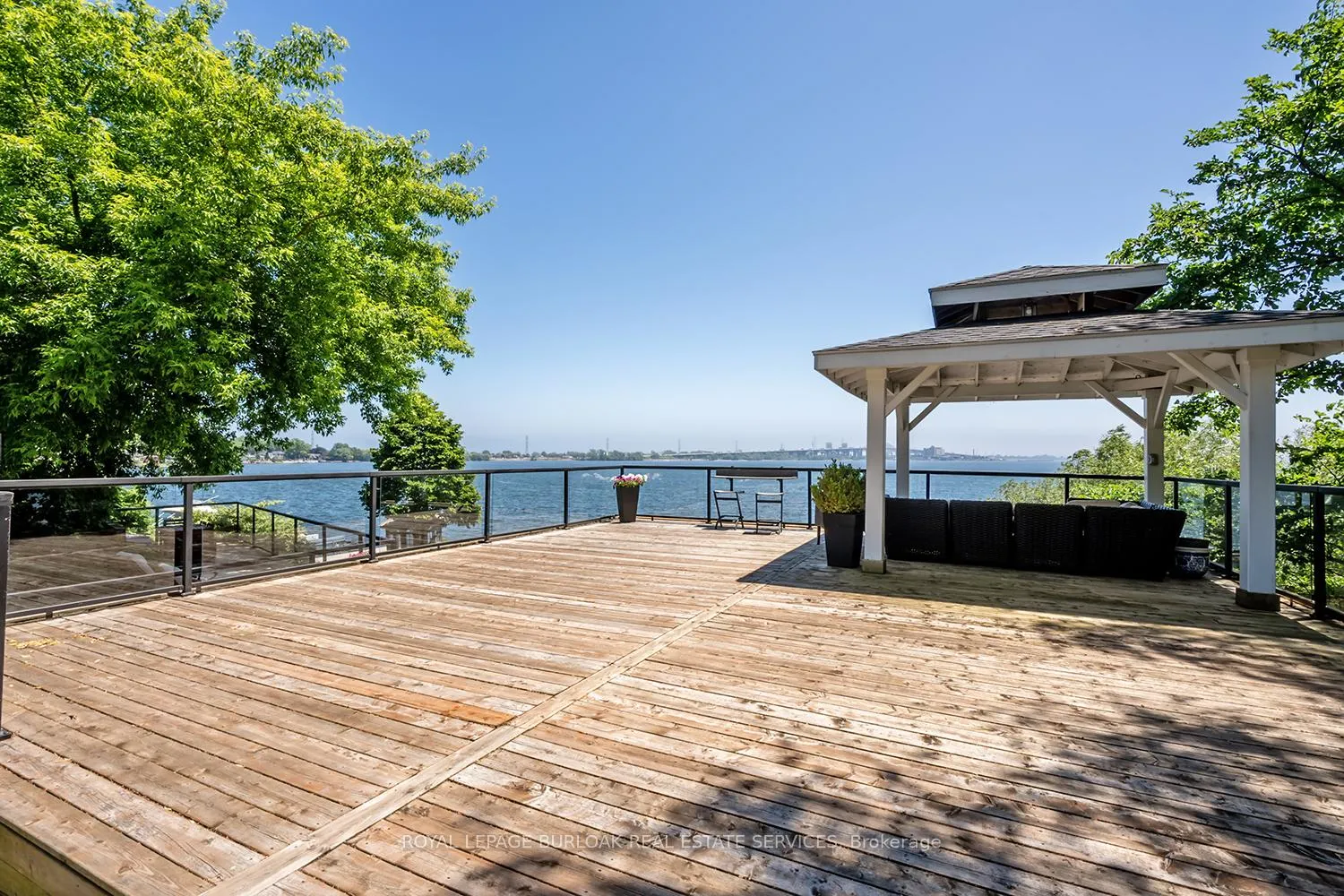 Photo 42 of 624 North Shore Boulevard E, Burlington, LaSalle — HOMEH