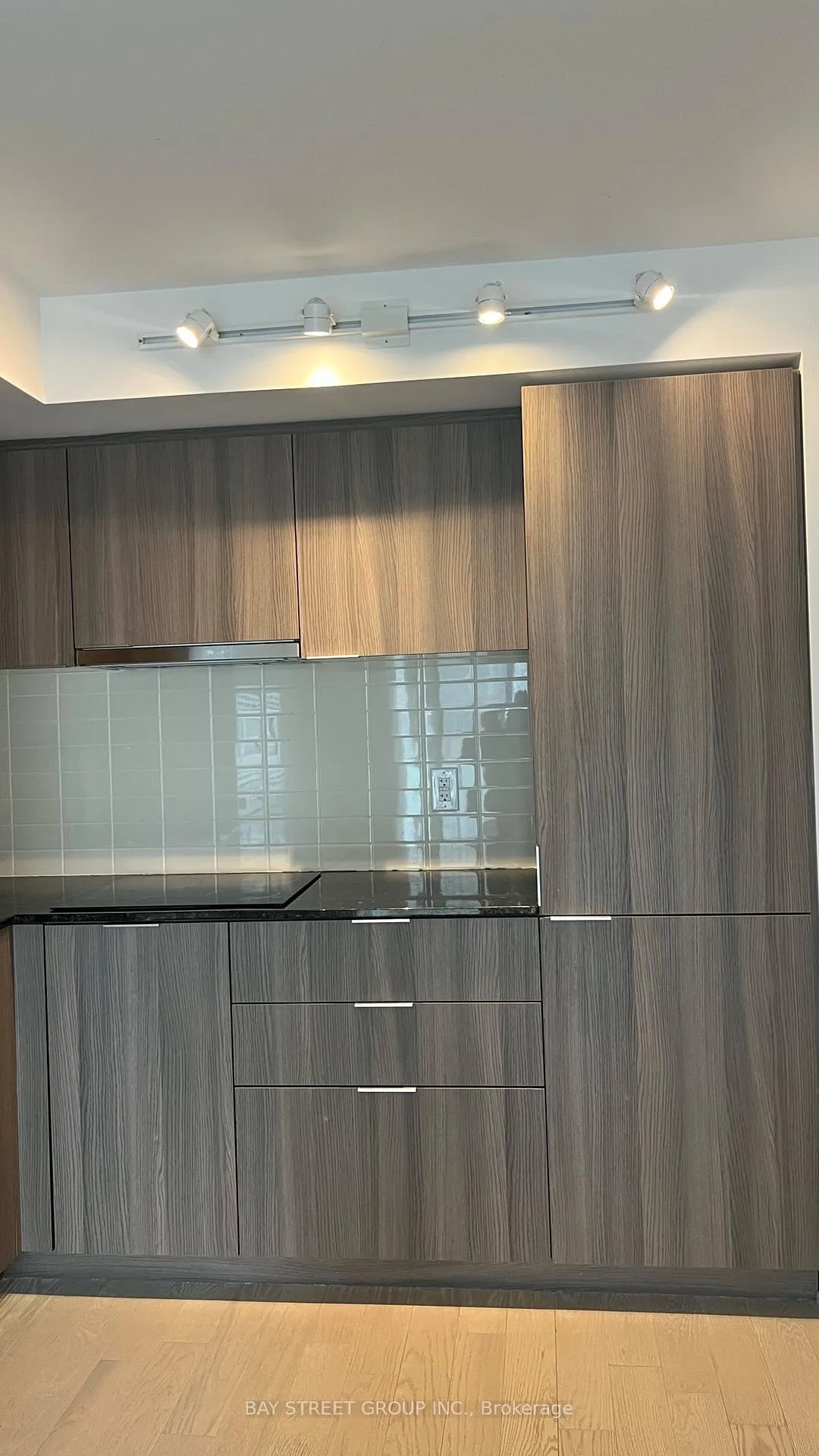 Photo 6 of Unit 2418, 955 Bay Street, Toronto, Bay Street Corridor — HOMEH