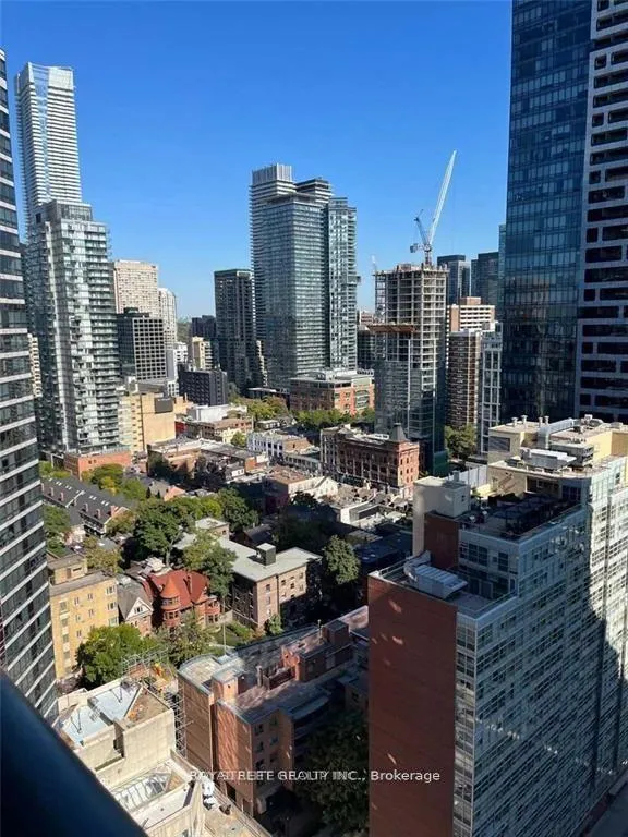 Photo 10 of Unit 2418, 955 Bay Street, Toronto, Bay Street Corridor — HOMEH