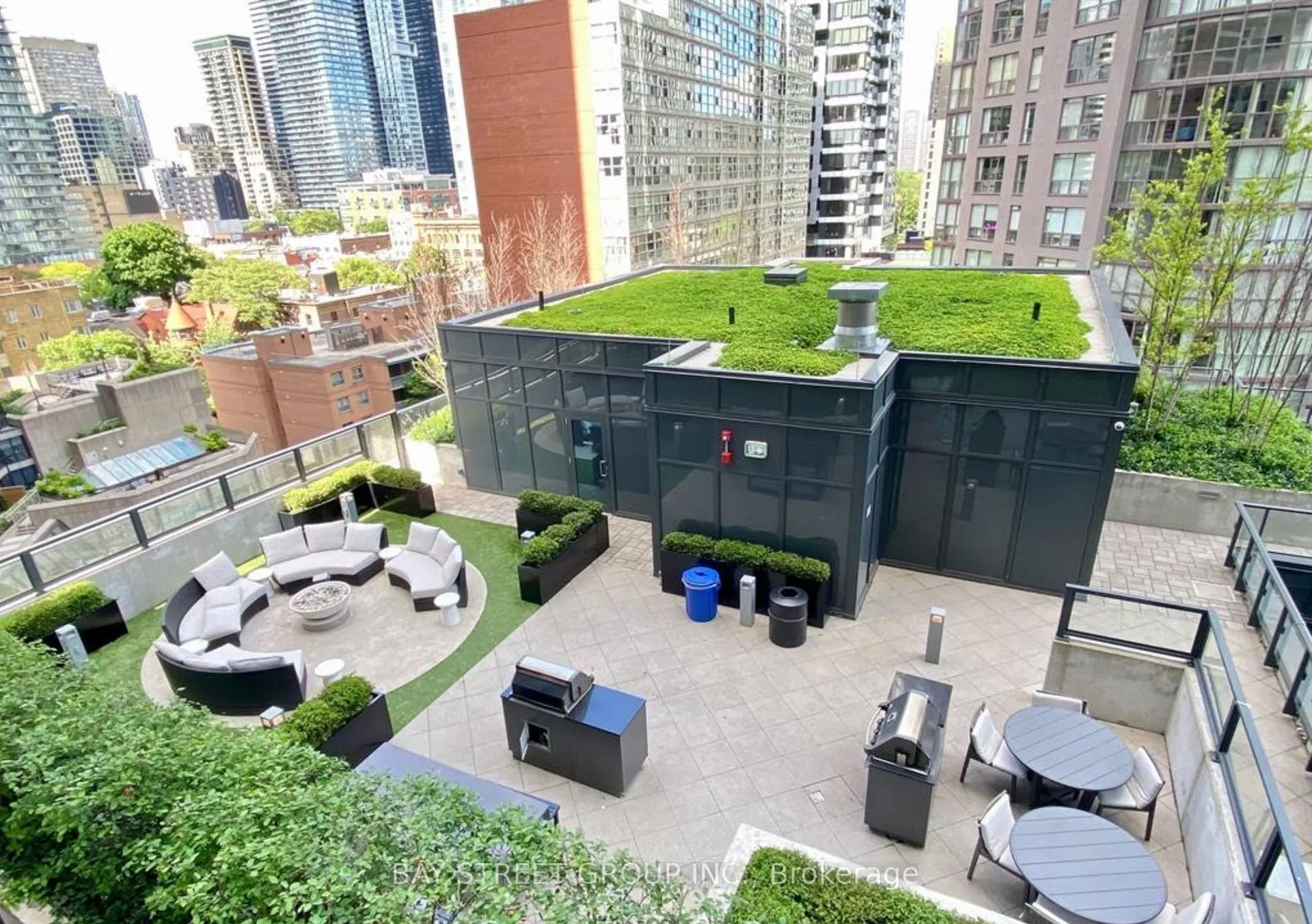 Photo 11 of Unit 2418, 955 Bay Street, Toronto, Bay Street Corridor — HOMEH