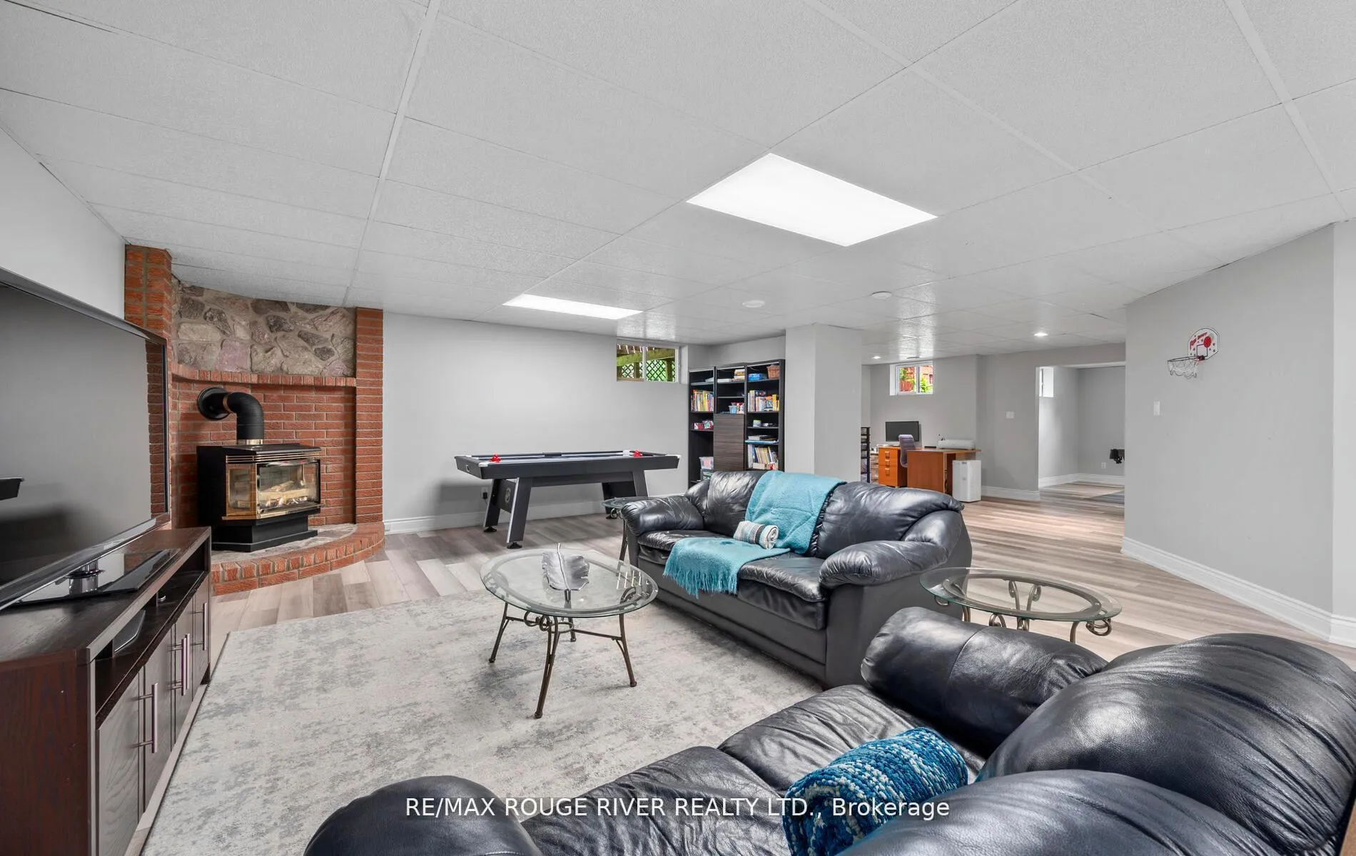 Photo 28 of 10 Kresia Lane, Clarington, Rural Clarington — HOMEH
