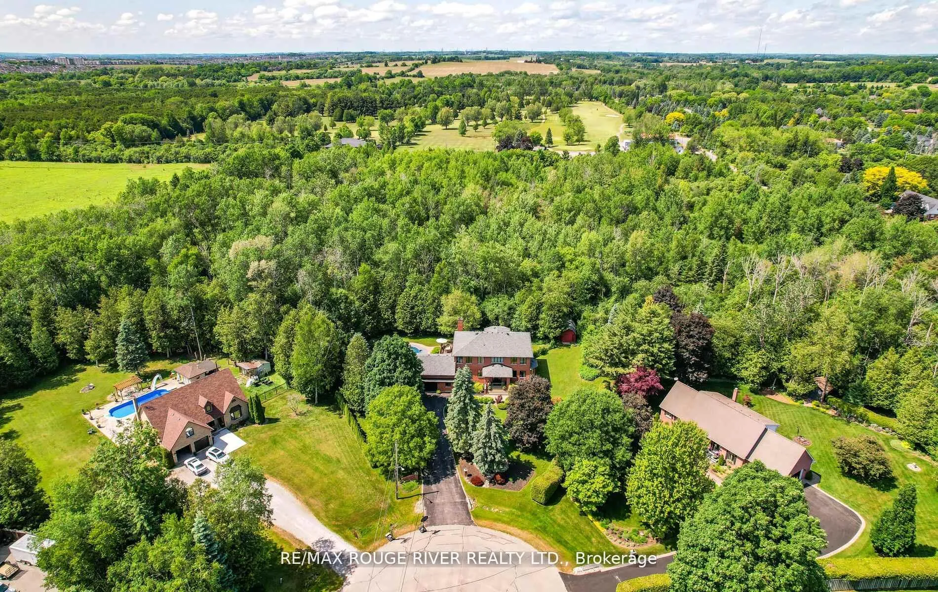 Photo 36 of 10 Kresia Lane, Clarington, Rural Clarington — HOMEH