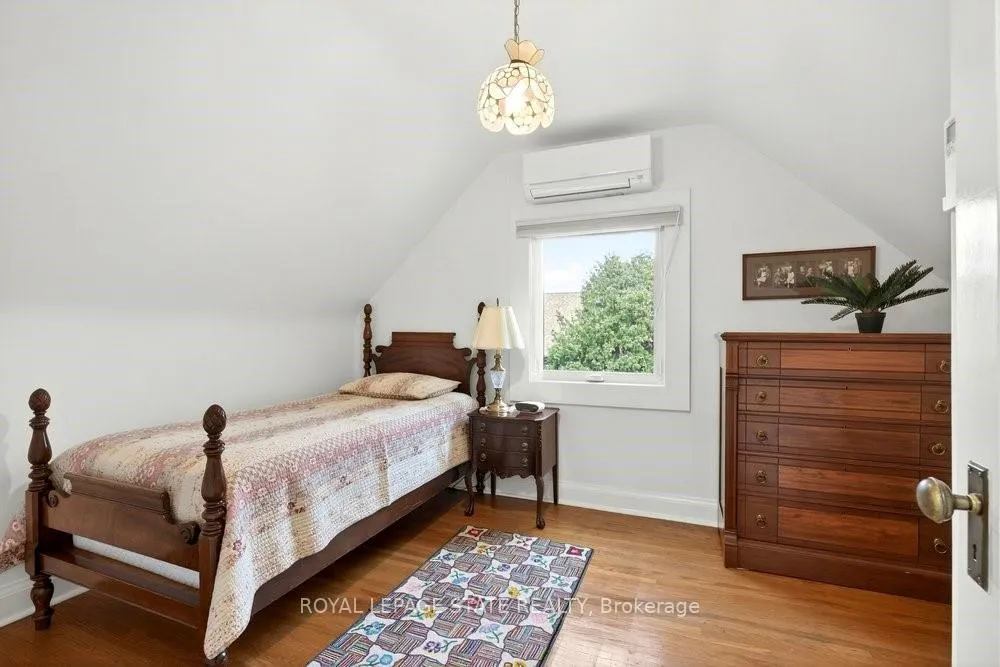 Photo 35 of 40 Roanoke Road, Hamilton, Westdale — HOMEH