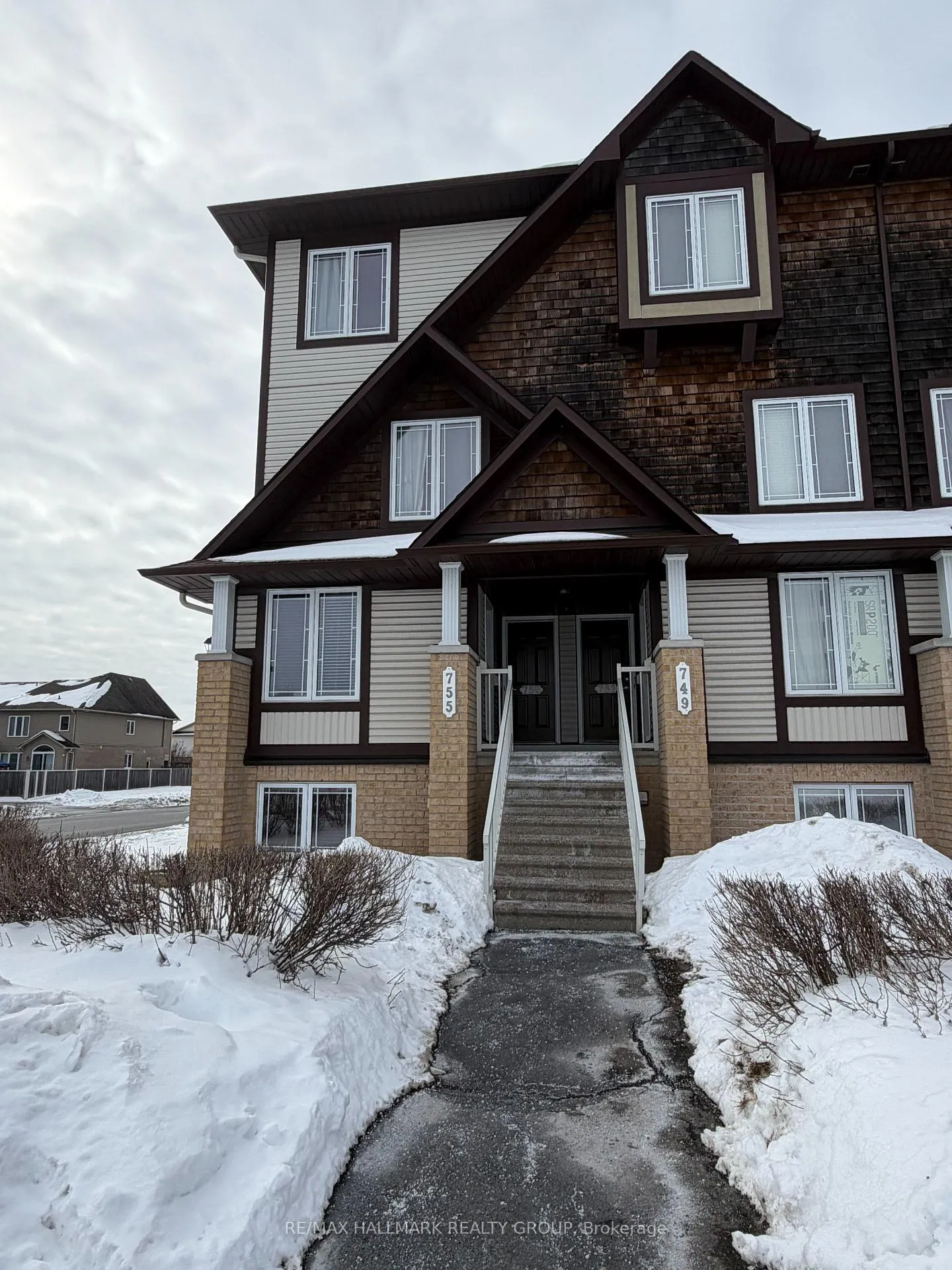 Front of Unit 35, 755 Lakeridge Drive