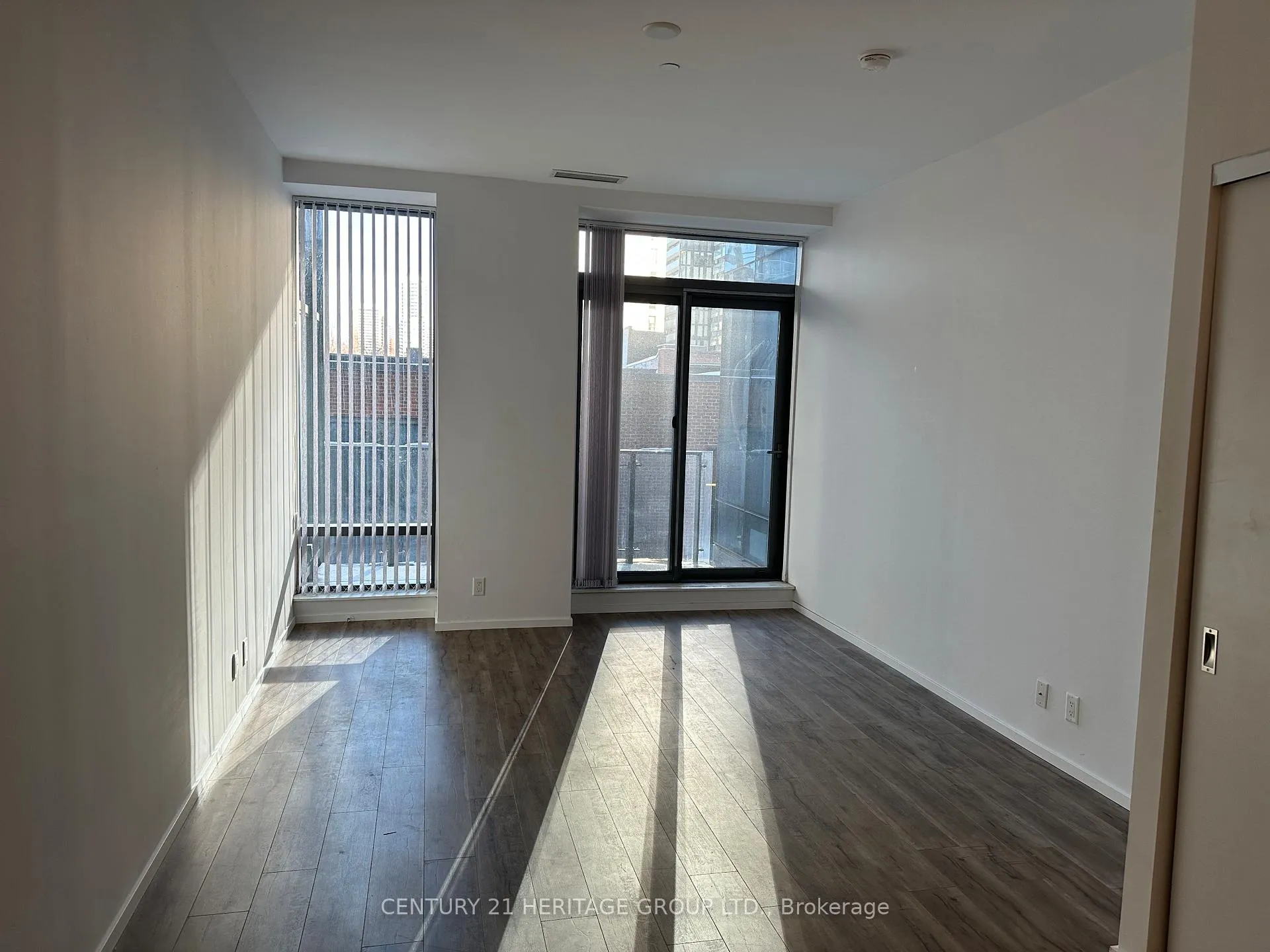 Photo 3 of Unit 324, 5 St Joseph Street, Toronto, Bay Street Corridor — HOMEH