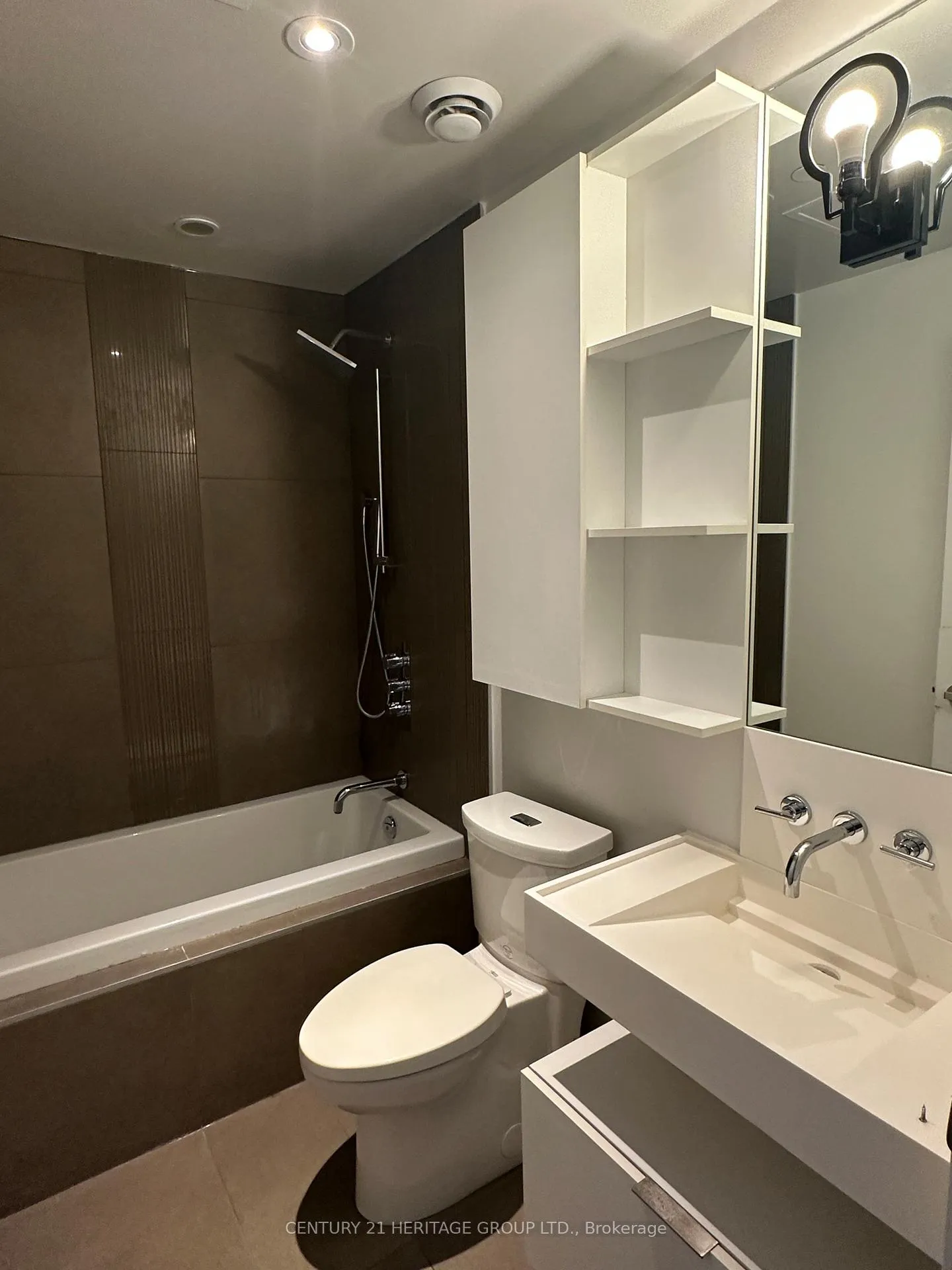 Photo 7 of Unit 324, 5 St Joseph Street, Toronto, Bay Street Corridor — HOMEH