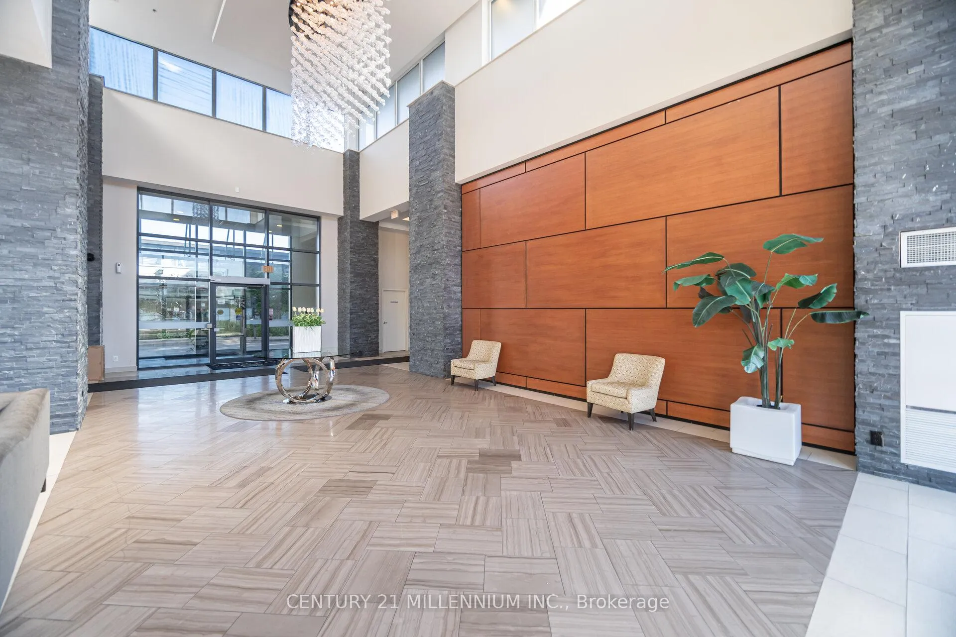 Photo 3 of Unit 217, 24 Woodstream Boulevard, Vaughan, Vaughan Grove — HOMEH