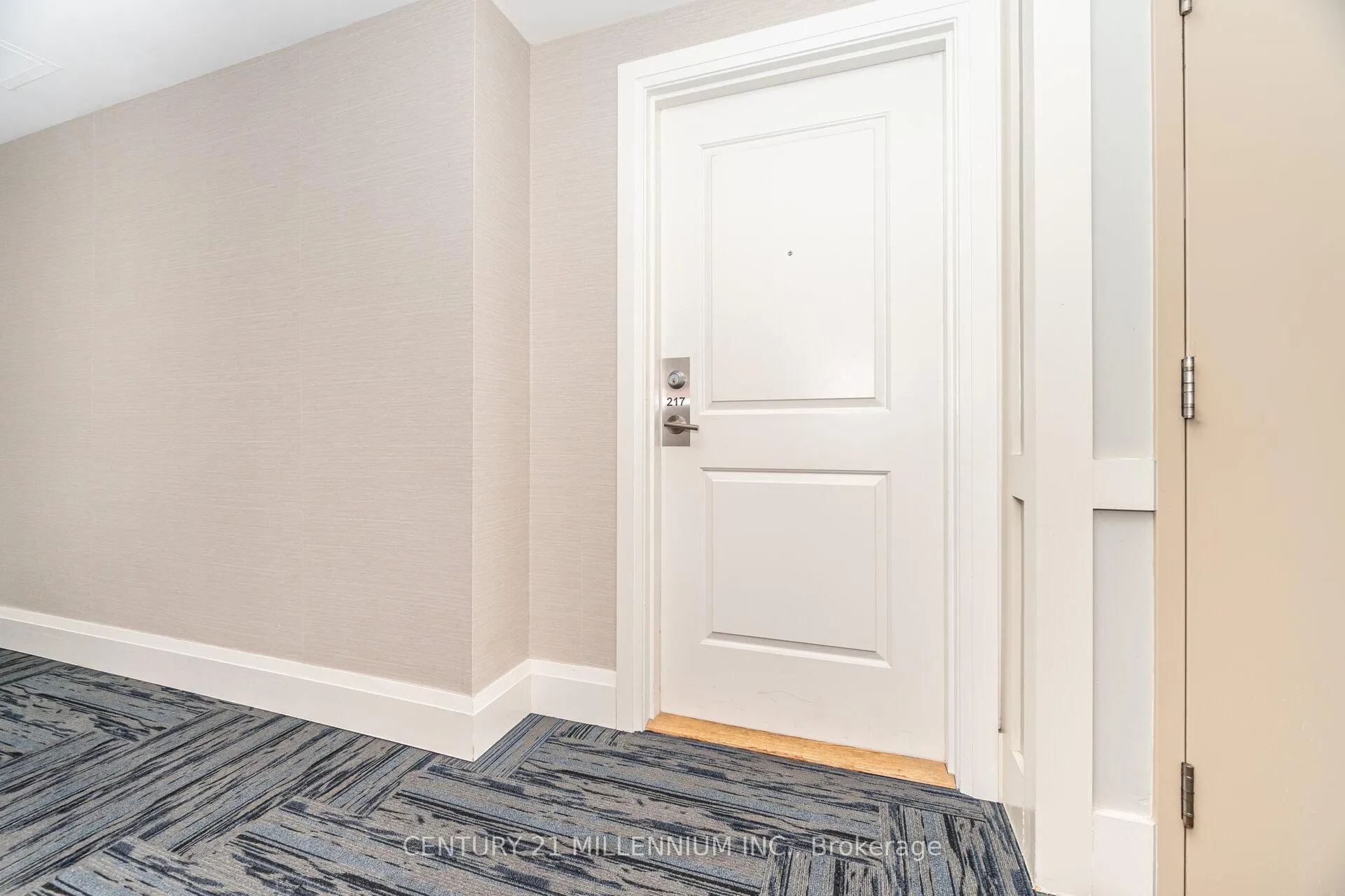 Photo 6 of Unit 217, 24 Woodstream Boulevard, Vaughan, Vaughan Grove — HOMEH