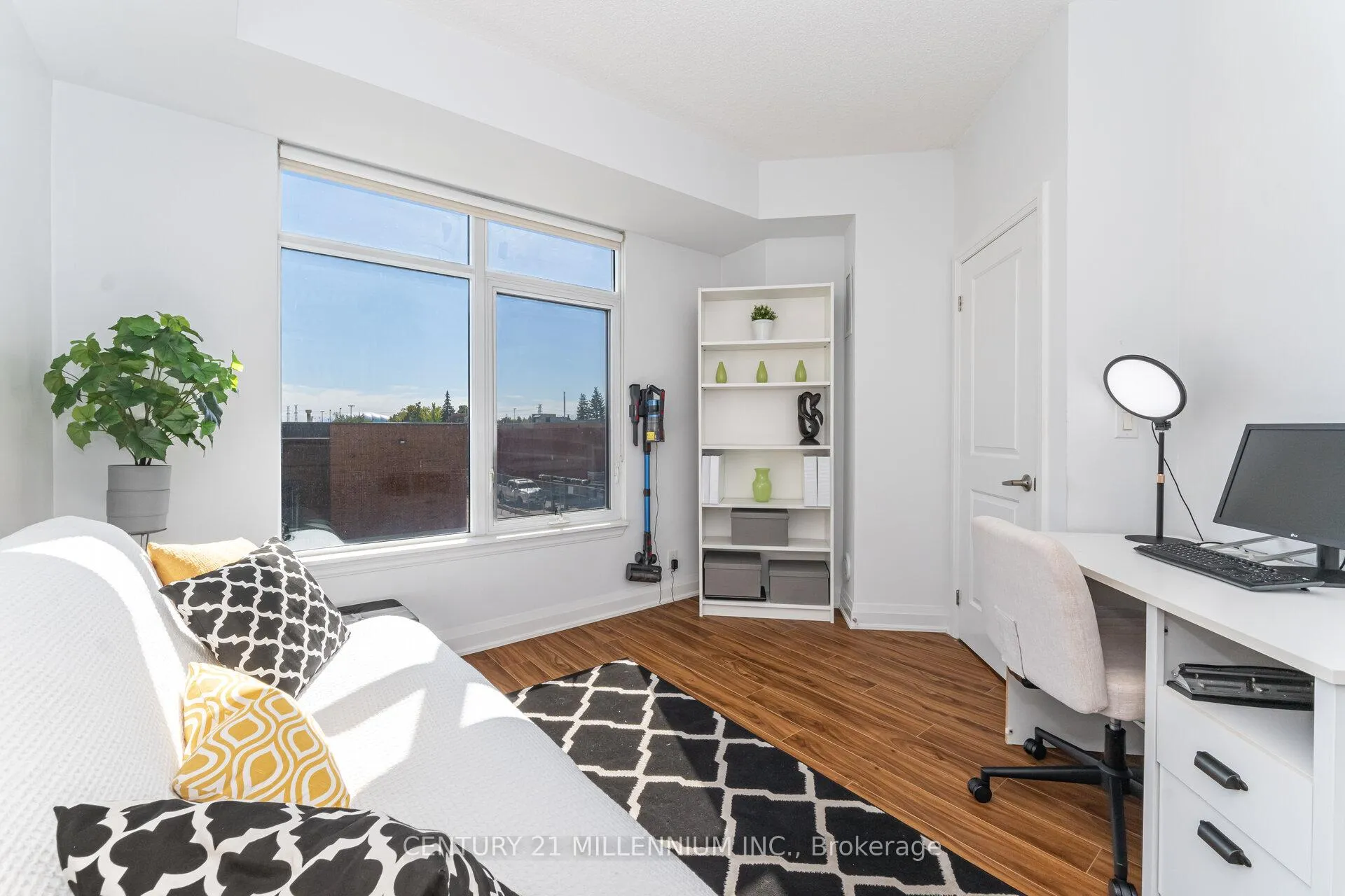 Photo 24 of Unit 217, 24 Woodstream Boulevard, Vaughan, Vaughan Grove — HOMEH