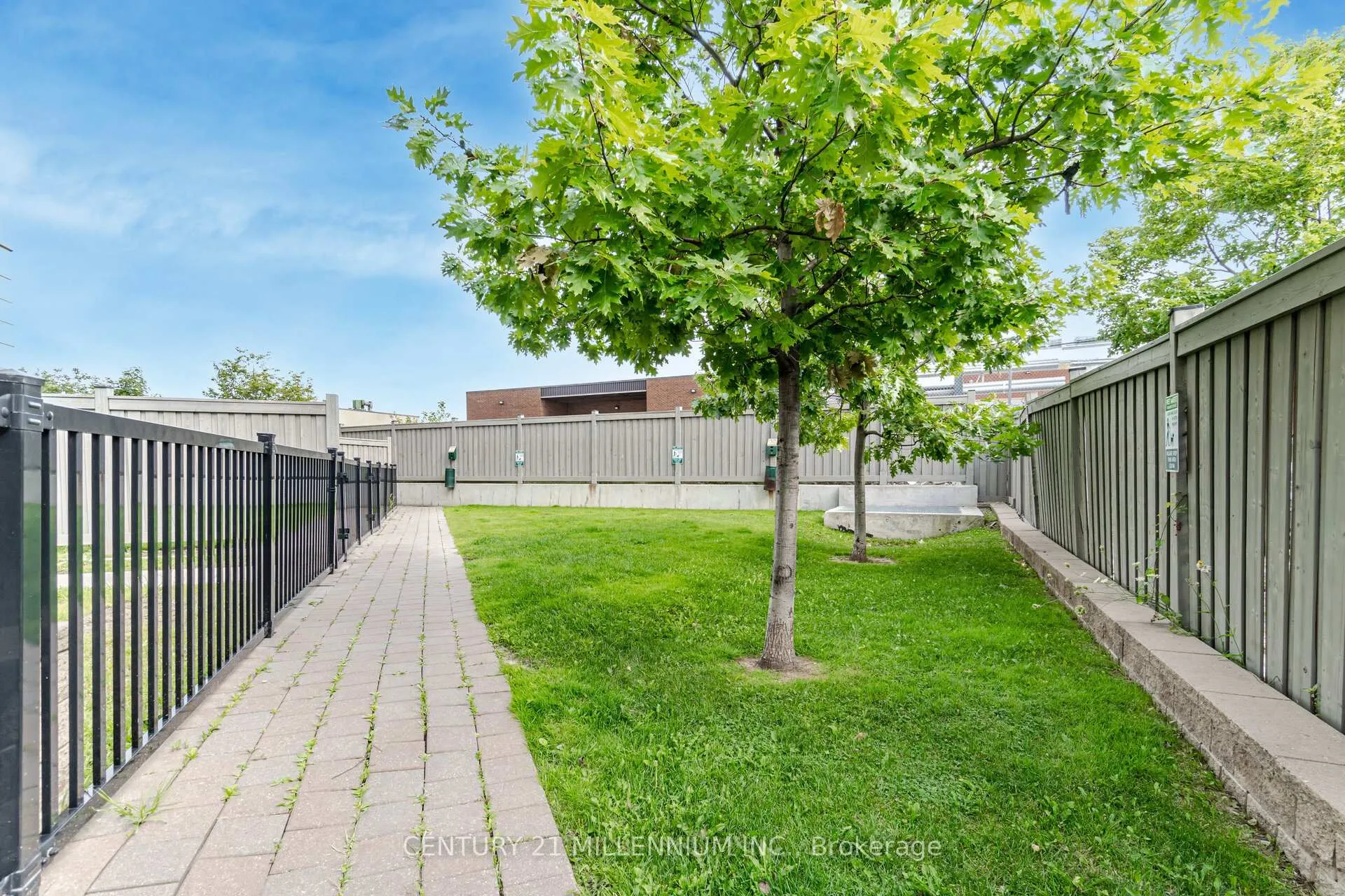 Photo 37 of Unit 217, 24 Woodstream Boulevard, Vaughan, Vaughan Grove — HOMEH