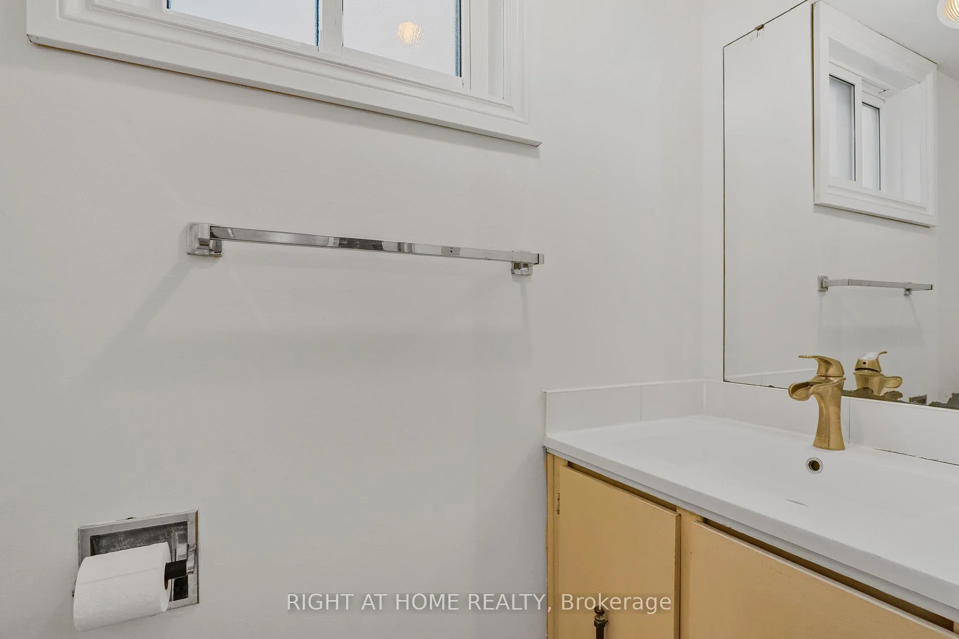 Photo 8 of 50 Fullerton Crescent, Markham, Milliken Mills West — HOMEH