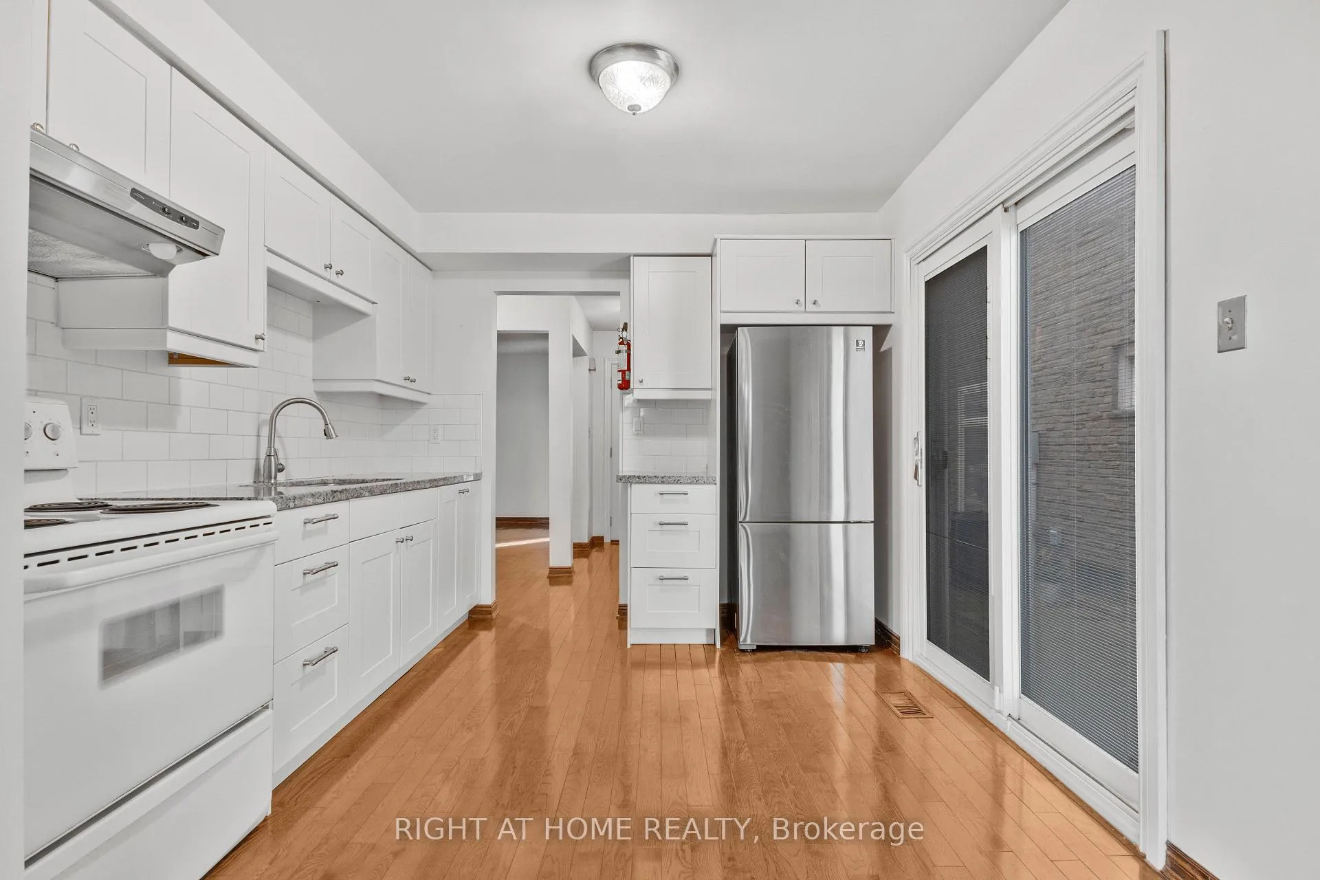 Photo 11 of 50 Fullerton Crescent, Markham, Milliken Mills West — HOMEH