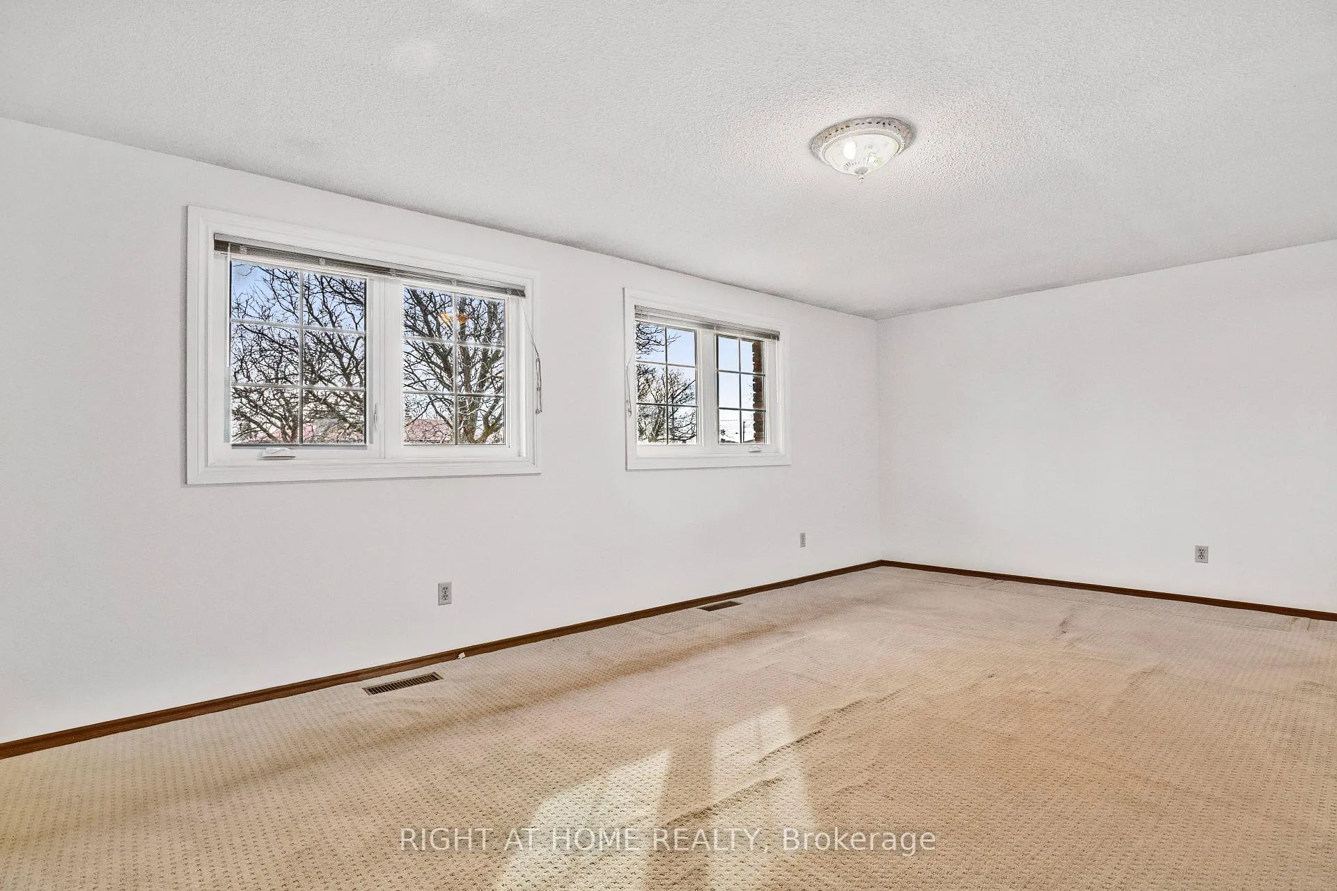 Photo 19 of 50 Fullerton Crescent, Markham, Milliken Mills West — HOMEH
