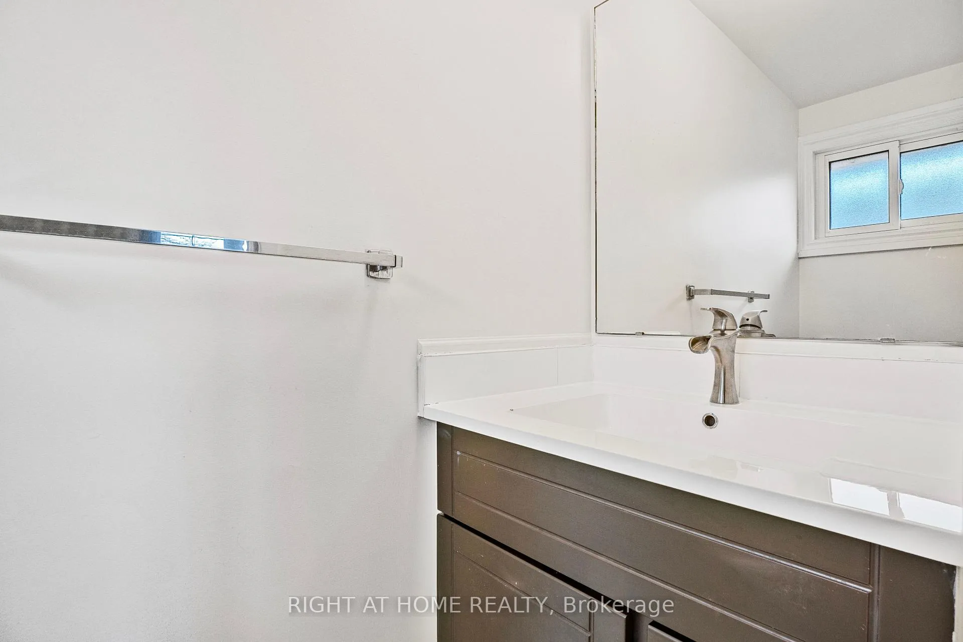 Photo 21 of 50 Fullerton Crescent, Markham, Milliken Mills West — HOMEH