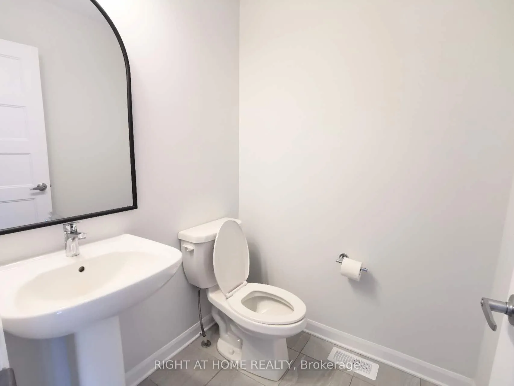 Photo 4 of 90 Natare Place E, Ottawa, Kanata - Kanata Lakes/Heritage Hills — HOMEH