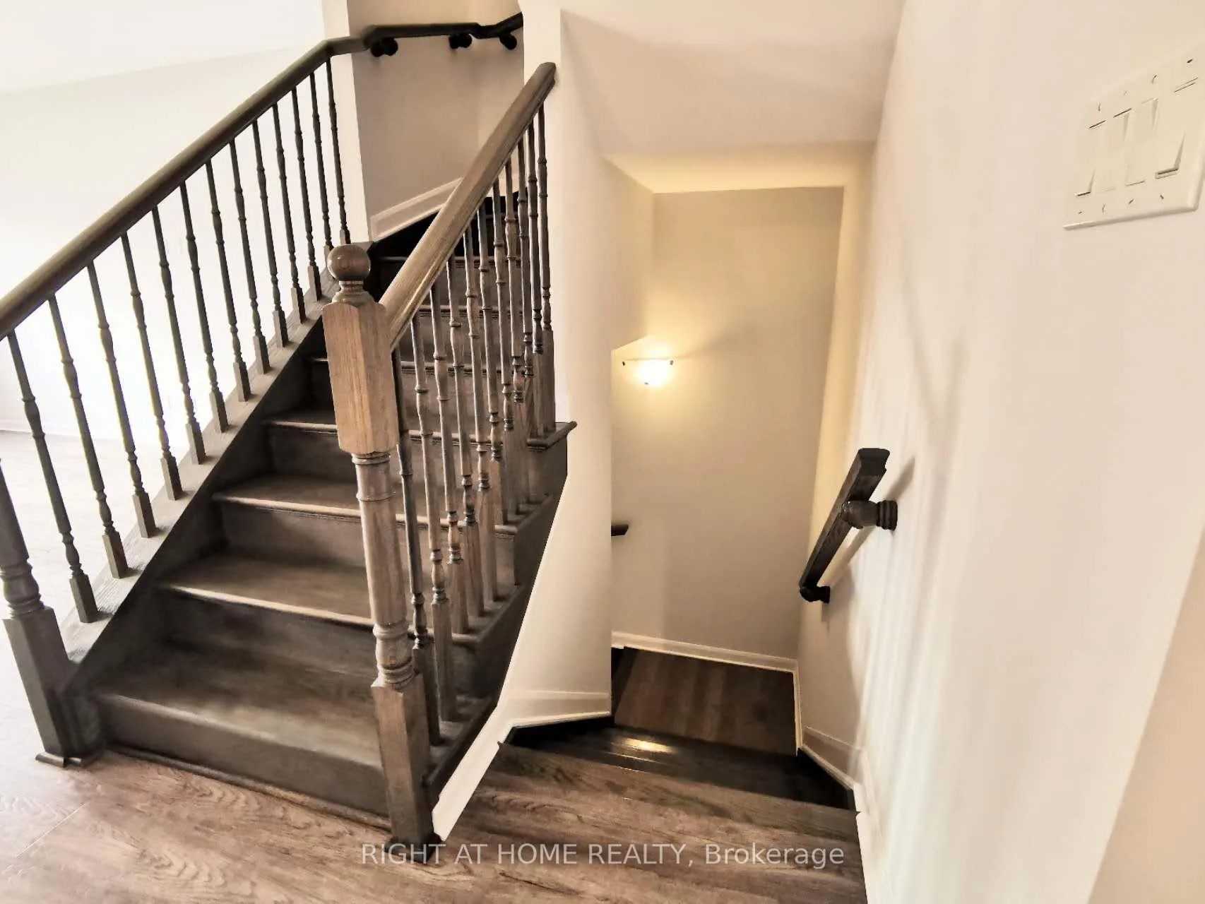 Photo 9 of 90 Natare Place E, Ottawa, Kanata - Kanata Lakes/Heritage Hills — HOMEH